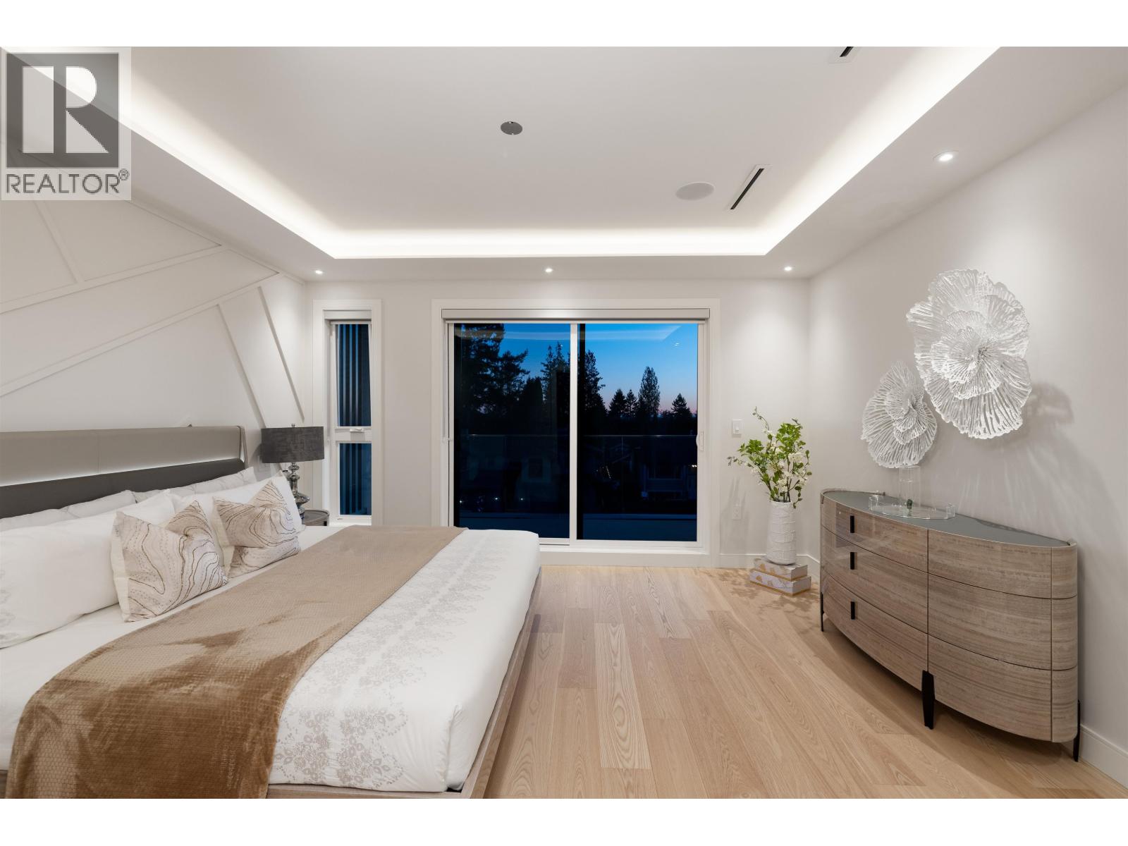 838 E 14TH STREET, North Vancouver