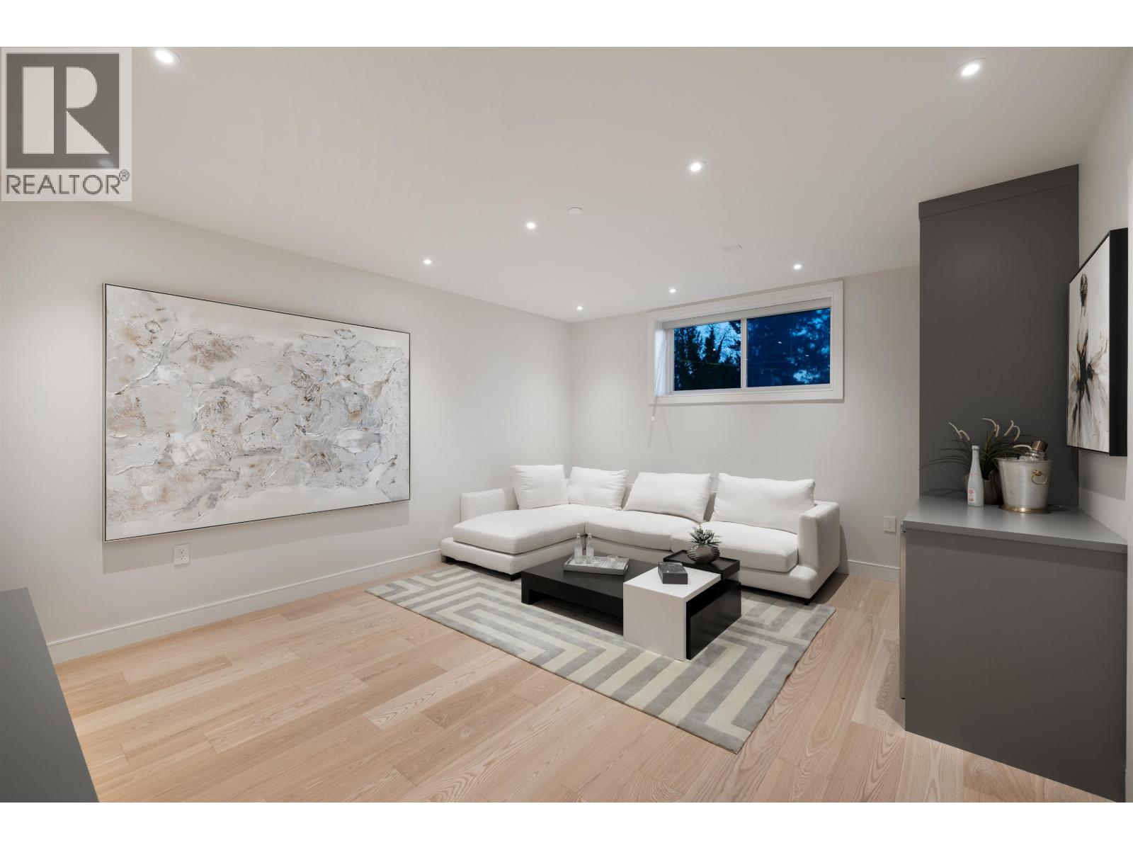 838 E 14TH STREET, North Vancouver