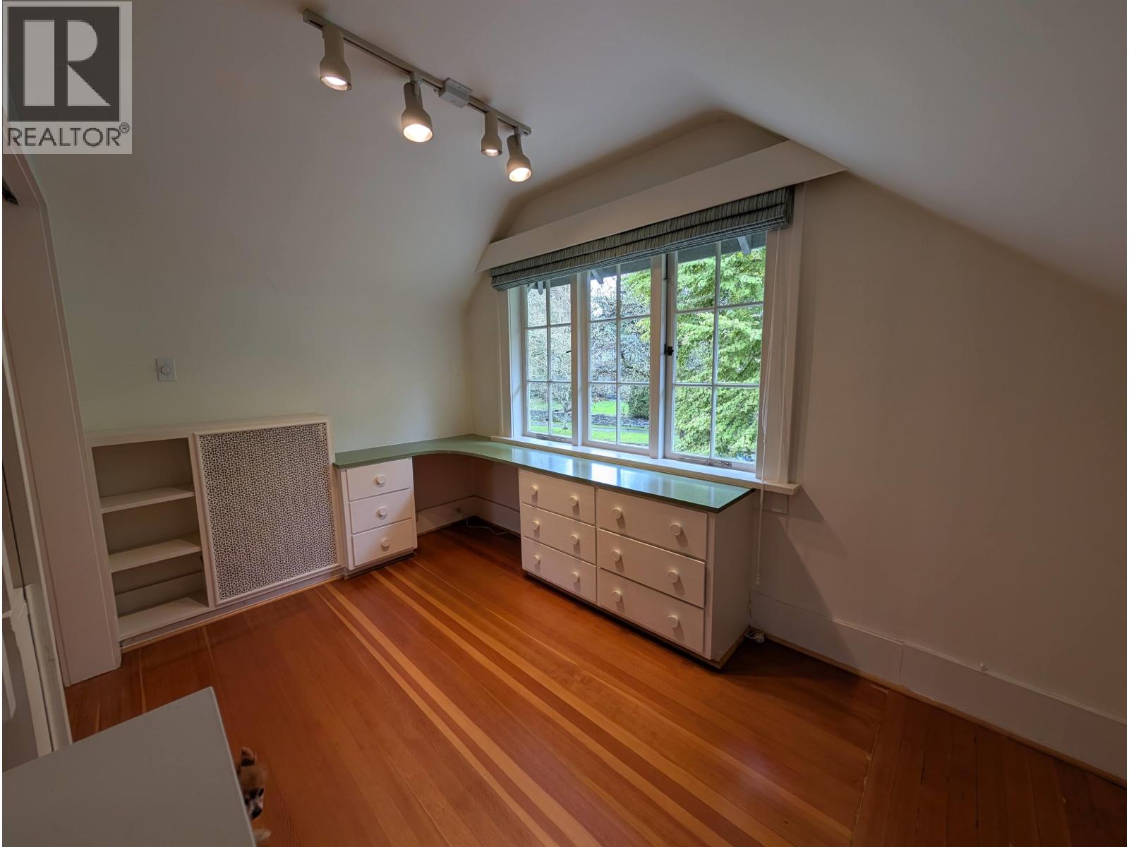 5 Bed, 3 Bath House for Rent in Vancouver – 4XXX MARGUERITE STREET, Vancouver - Image 32