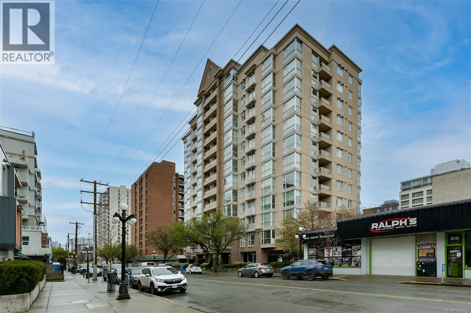 #1008 835 View St - 2