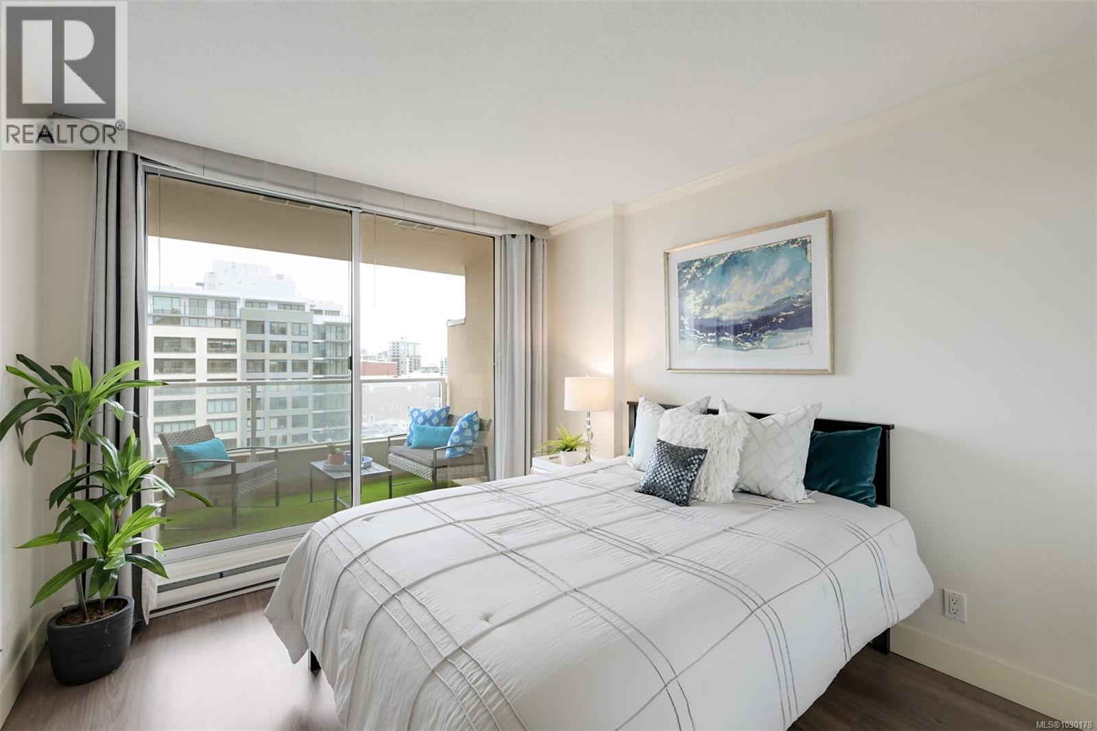 #1008 835 View St - 13