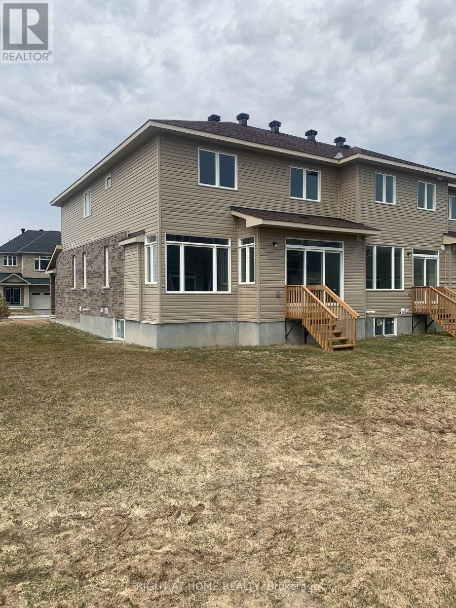2 WYLIE WAY - 3