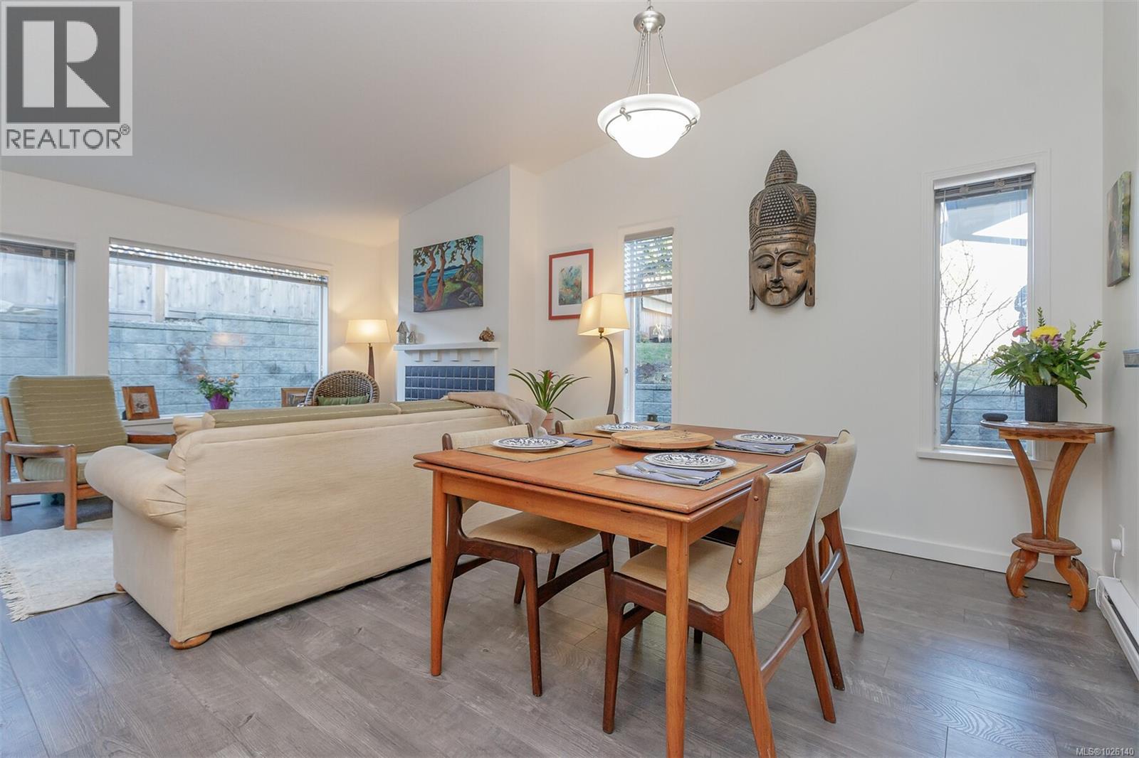 #10 332 Belaire St - 16