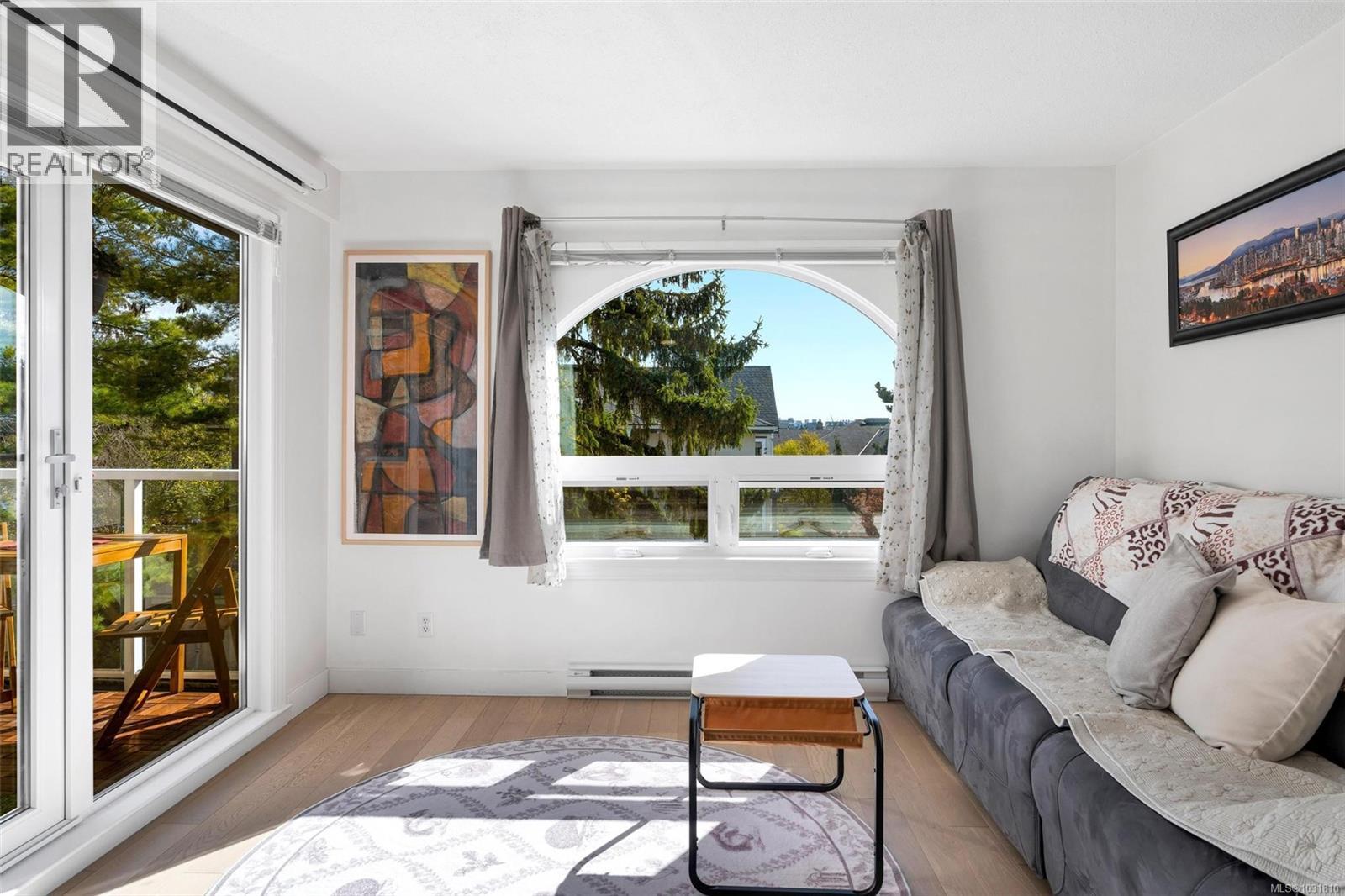 #304 2227 James White Blvd - 3