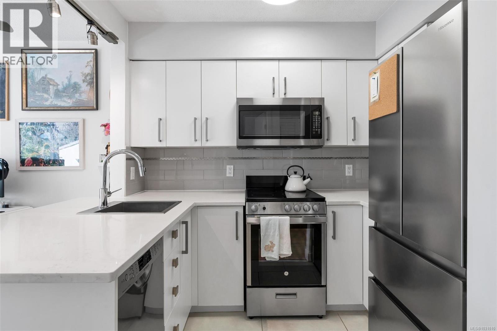 #304 2227 James White Blvd - 9