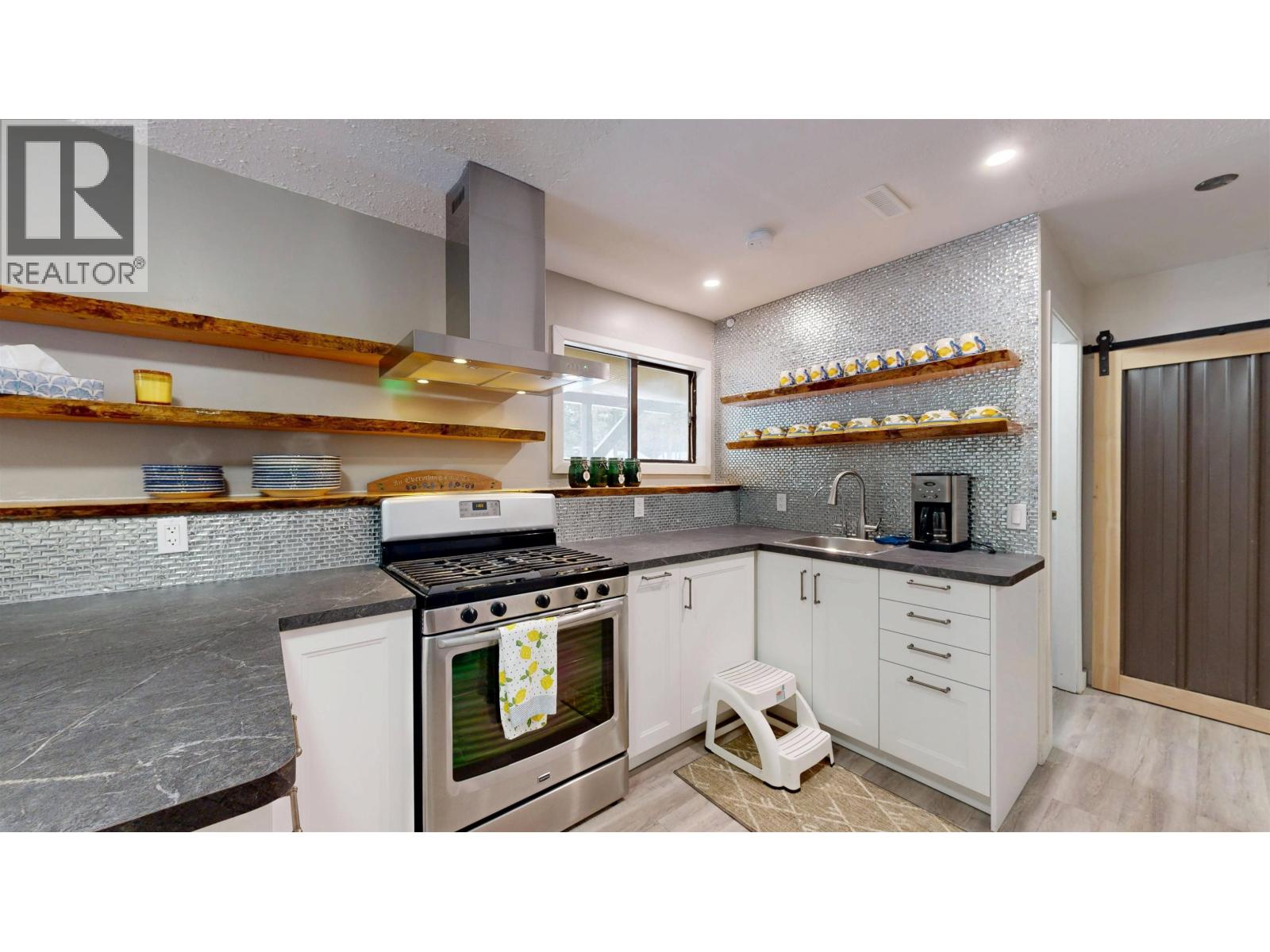 5040 HANSEN COURT - 31