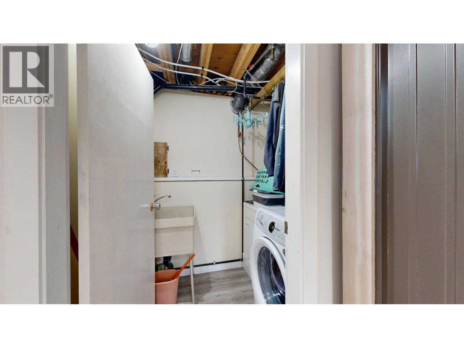 5040 HANSEN COURT - 32