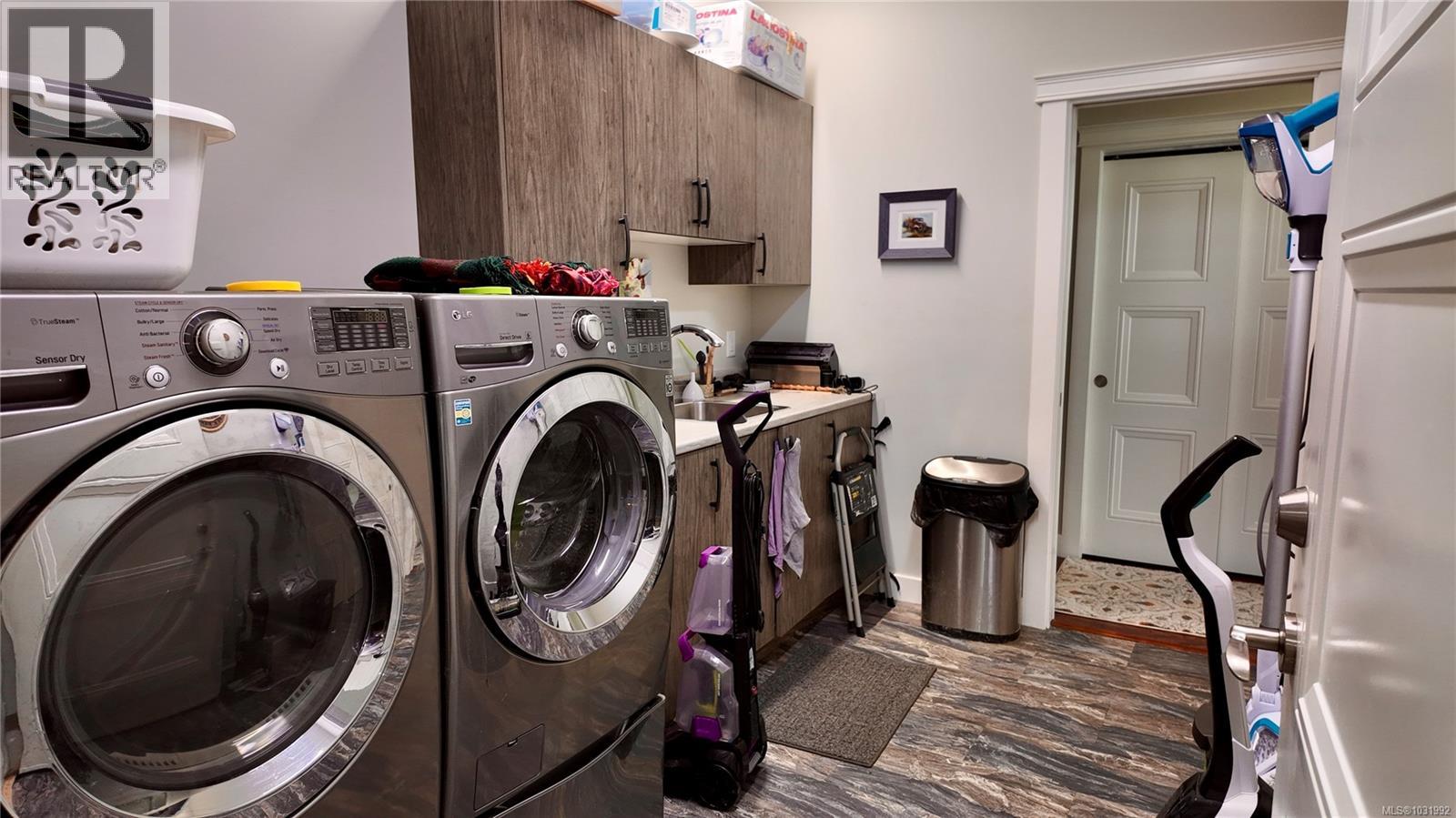 434 MOUNTAIN VIEW DR - 46