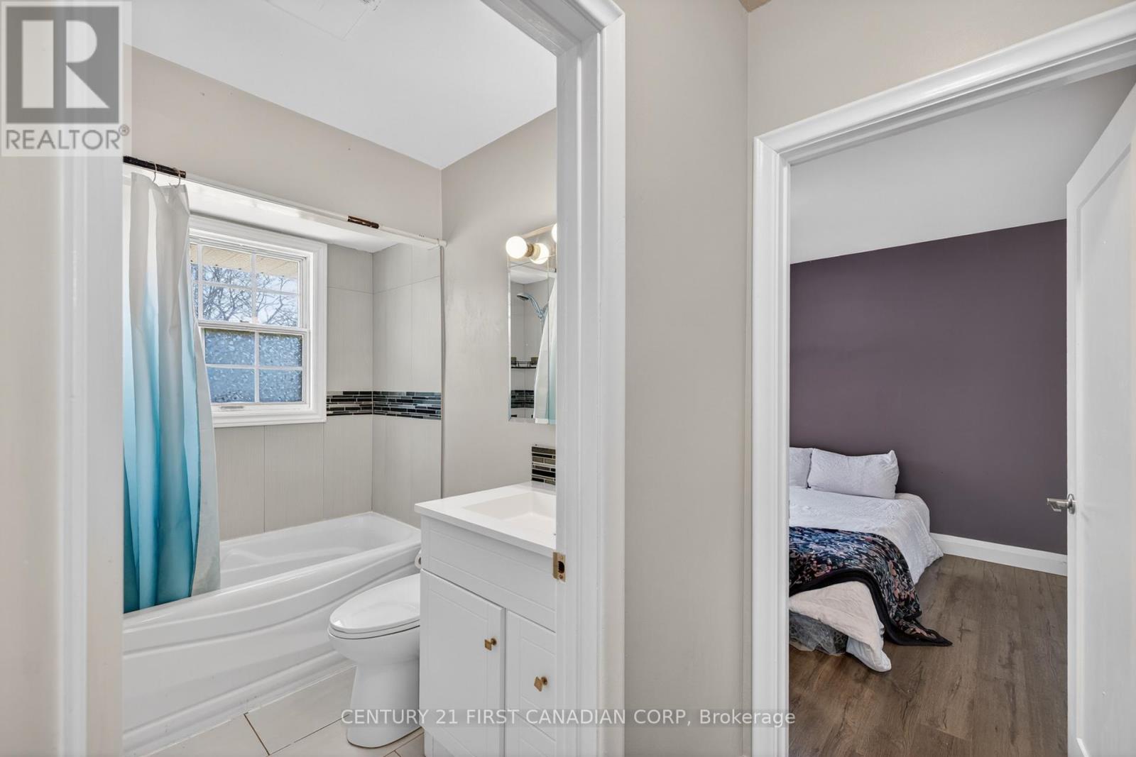 101 JASPER CRESCENT Property Photo