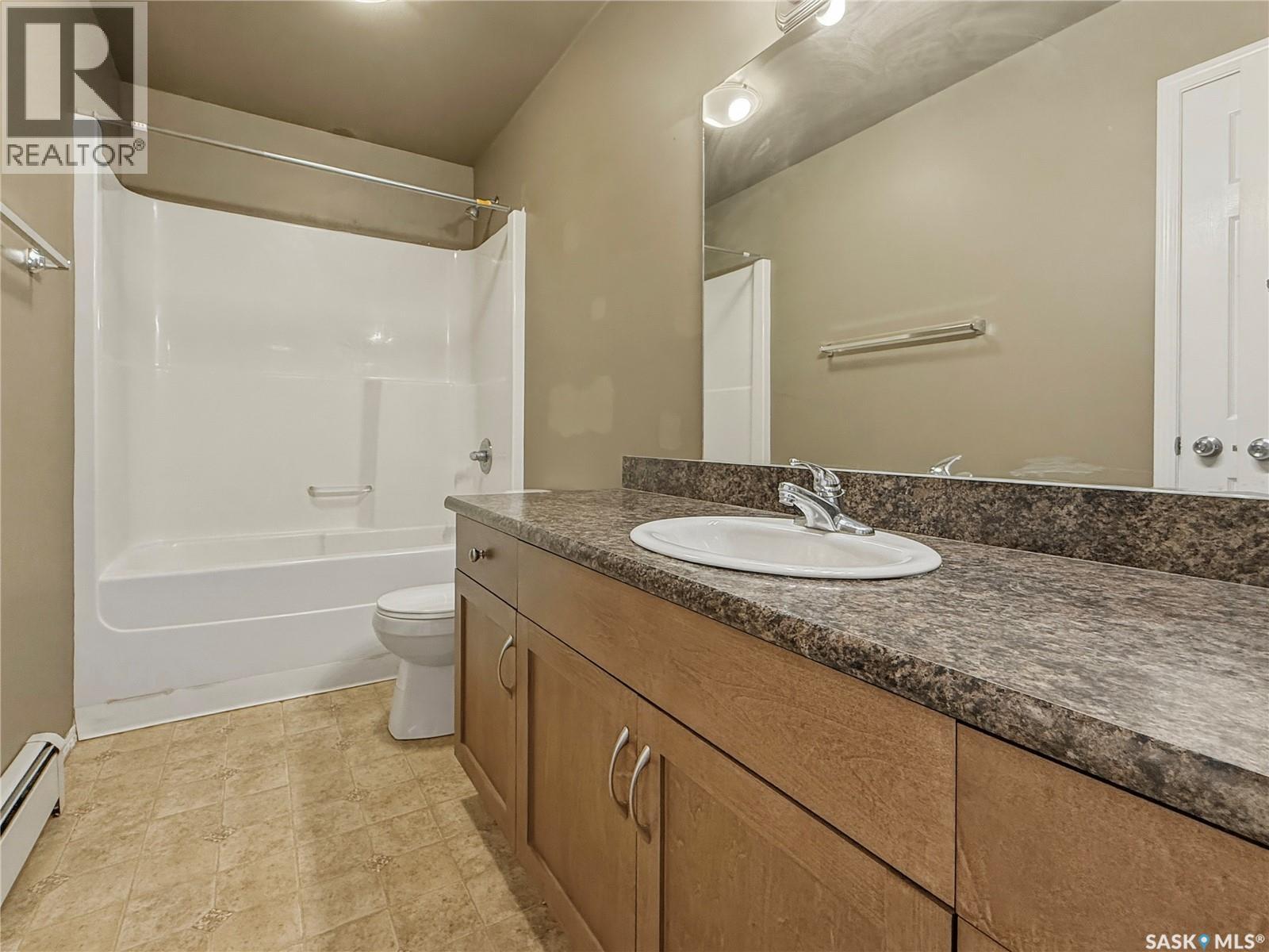 113 825 Gladstone STREET E — photo 9