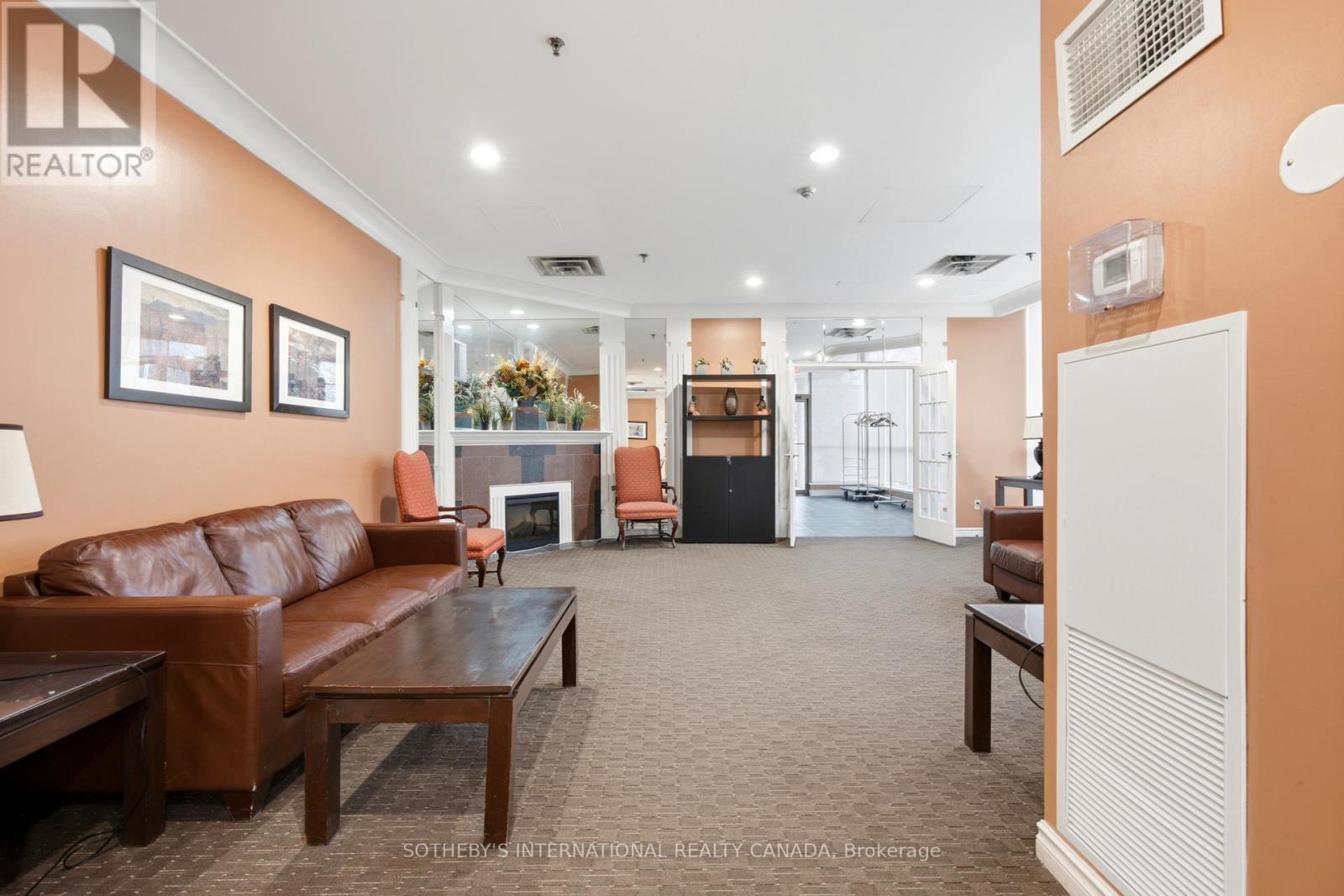#1512 75 KING STREET E - 27