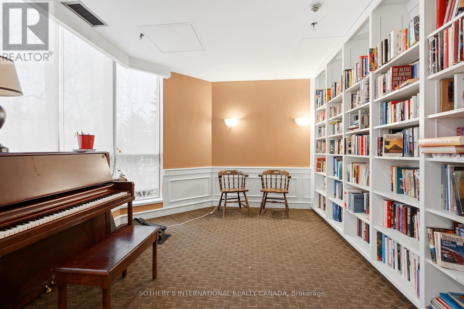 #1512 75 KING STREET E - 29