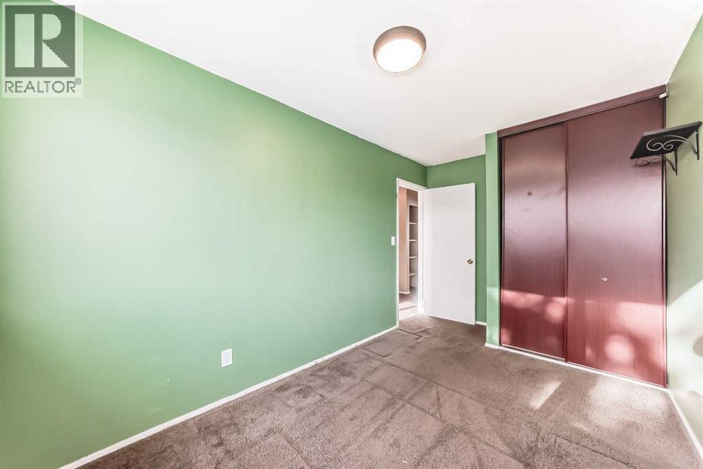 
          251 90 Avenue Southeast
            <br/>
            <span>Calgary</span>
            , 
            <span>AB</span>
             <span>T2J0A4</span>
         - Photo 22