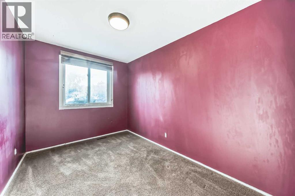 
          251 90 Avenue Southeast
            <br/>
            <span>Calgary</span>
            , 
            <span>AB</span>
             <span>T2J0A4</span>
         - Photo 23