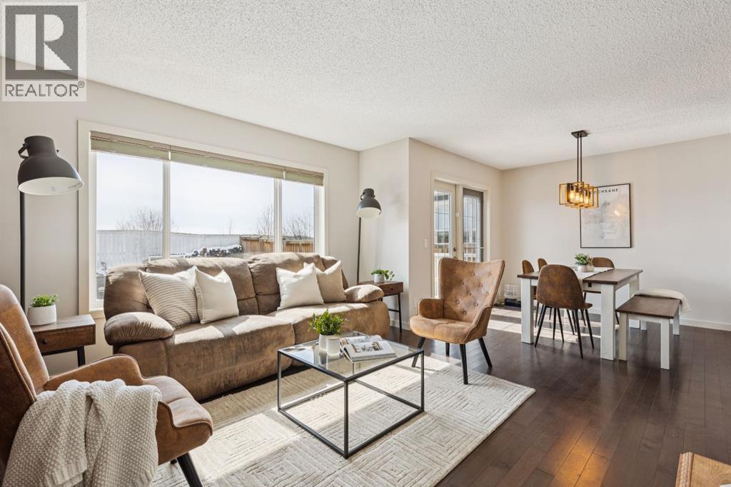 298 River Heights Crescent, Cochrane