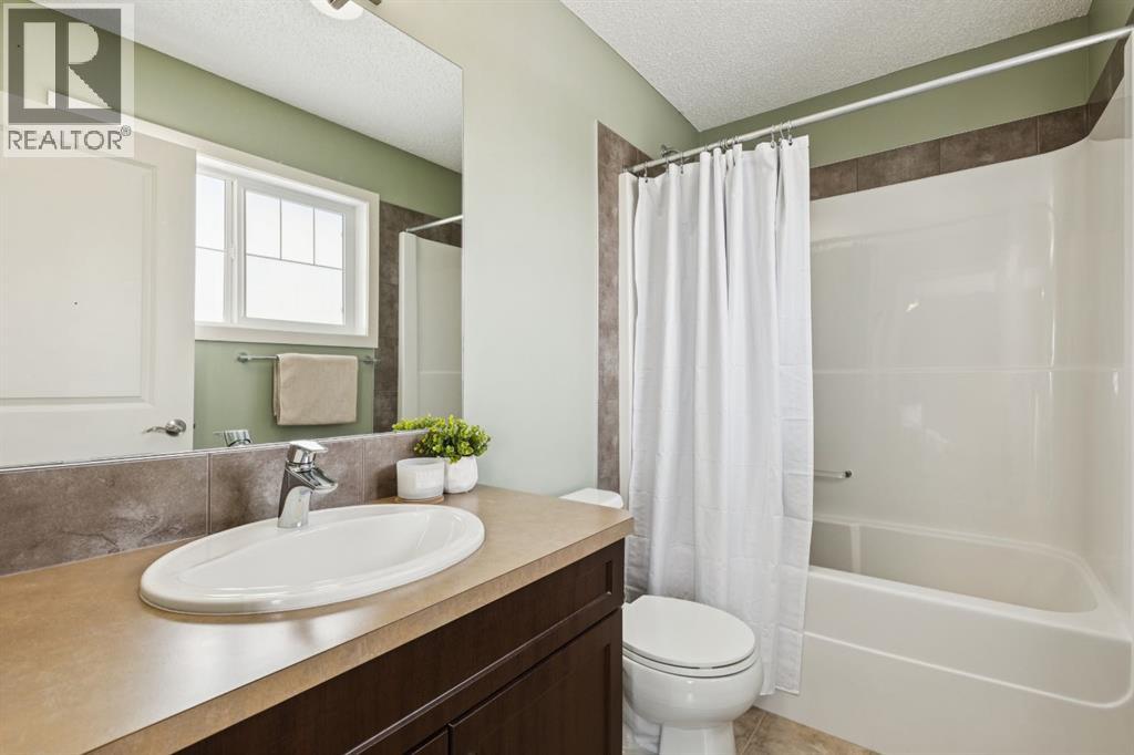 298 River Heights Crescent, Cochrane