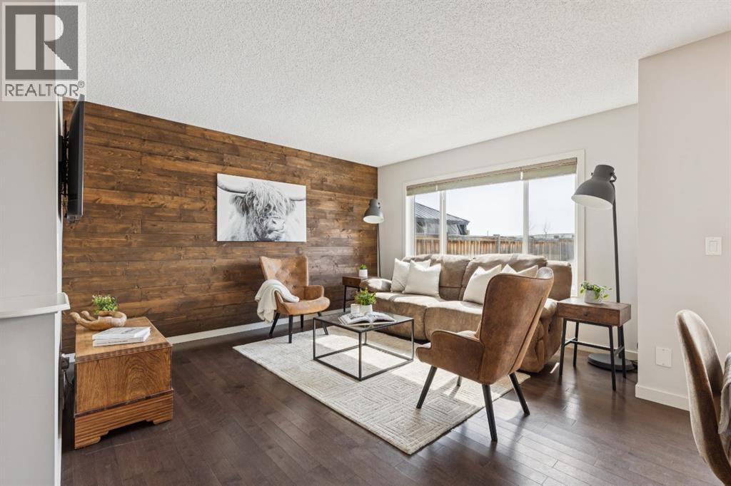 298 River Heights Crescent, Cochrane