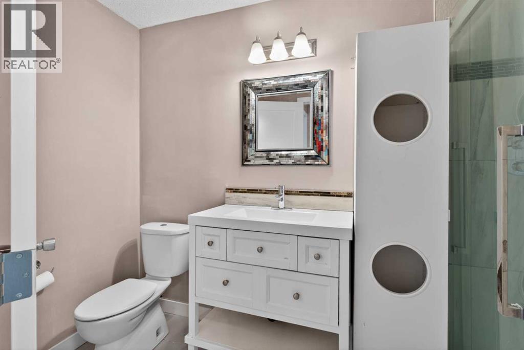 Single Family House Bi-level for Sale in  Fallingworth Court NE Falconridge Calgary 