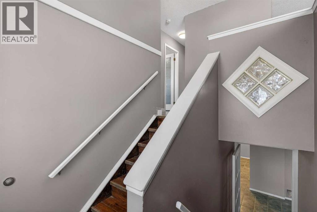 Single Family House Bi-level for Sale in  Fallingworth Court NE Falconridge Calgary 