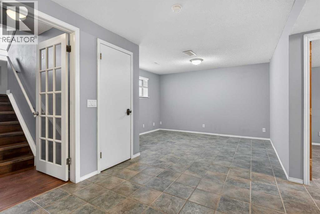 Single Family House Bi-level for Sale in  Fallingworth Court NE Falconridge Calgary 