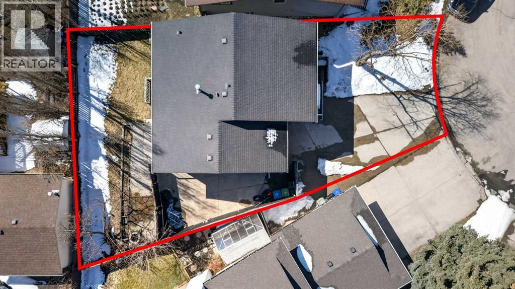 Single Family House Bi-level for Sale in  Fallingworth Court NE Falconridge Calgary 