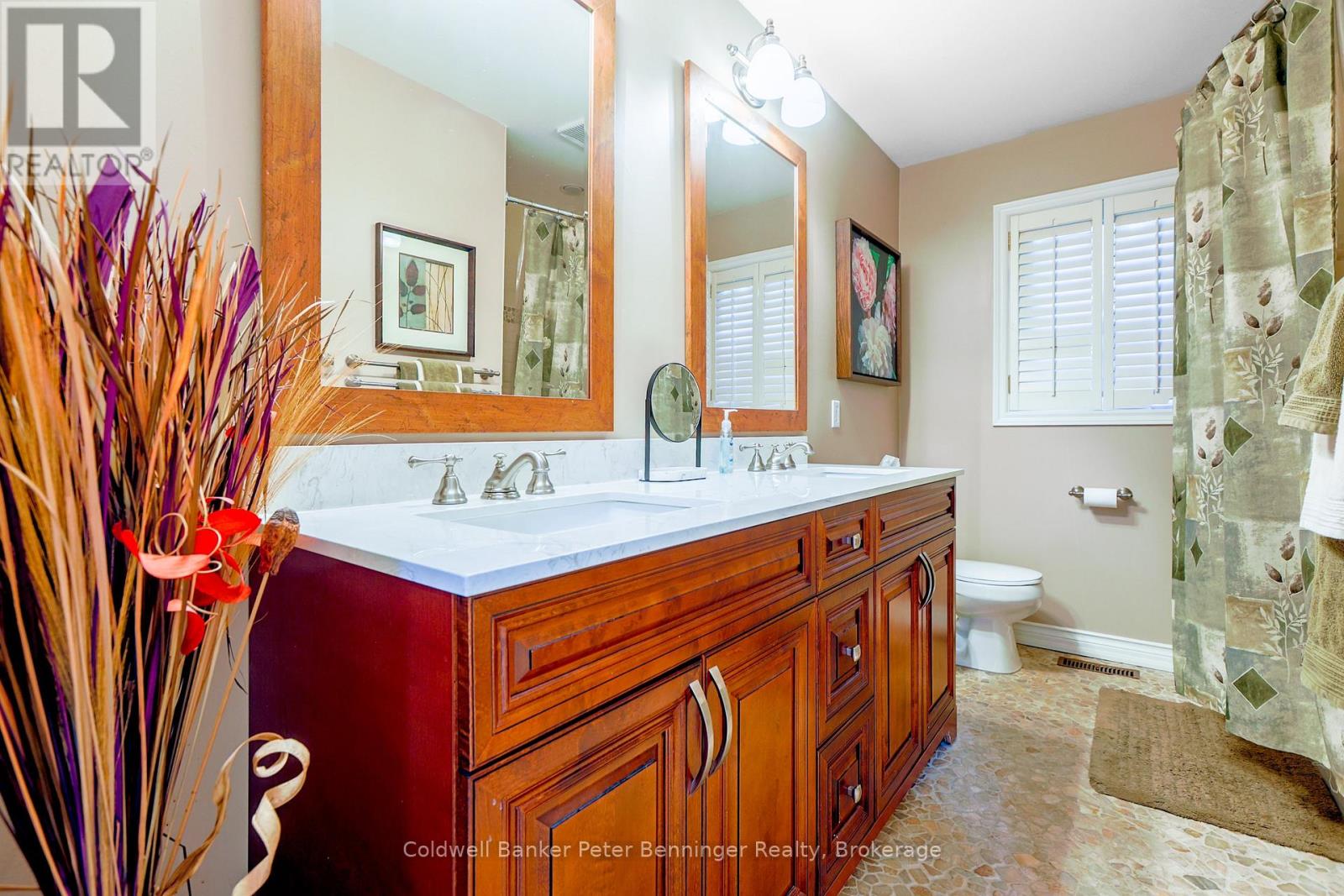 152 TREEGROVE CIRCLE - 19