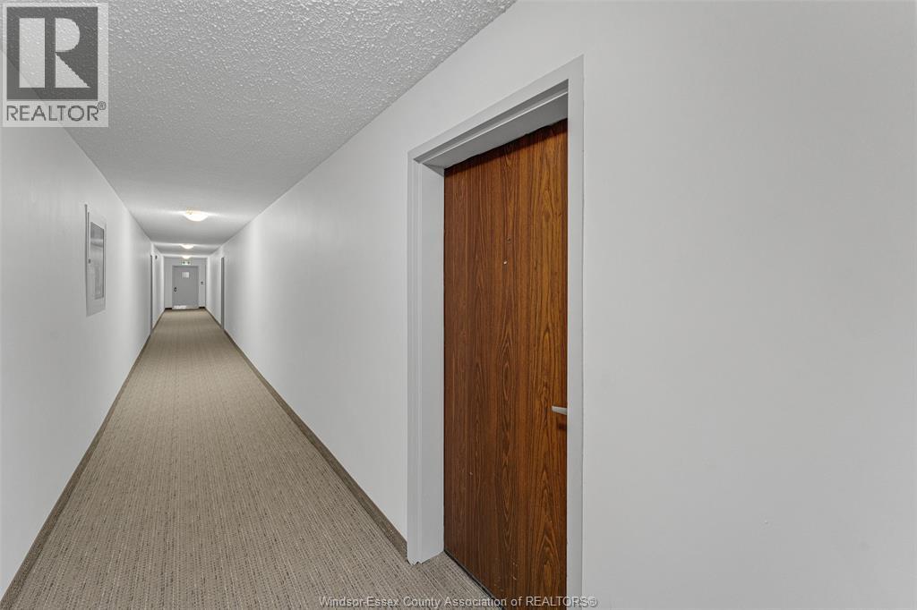 #207 3936 WYANDOTTE STREET East - 11