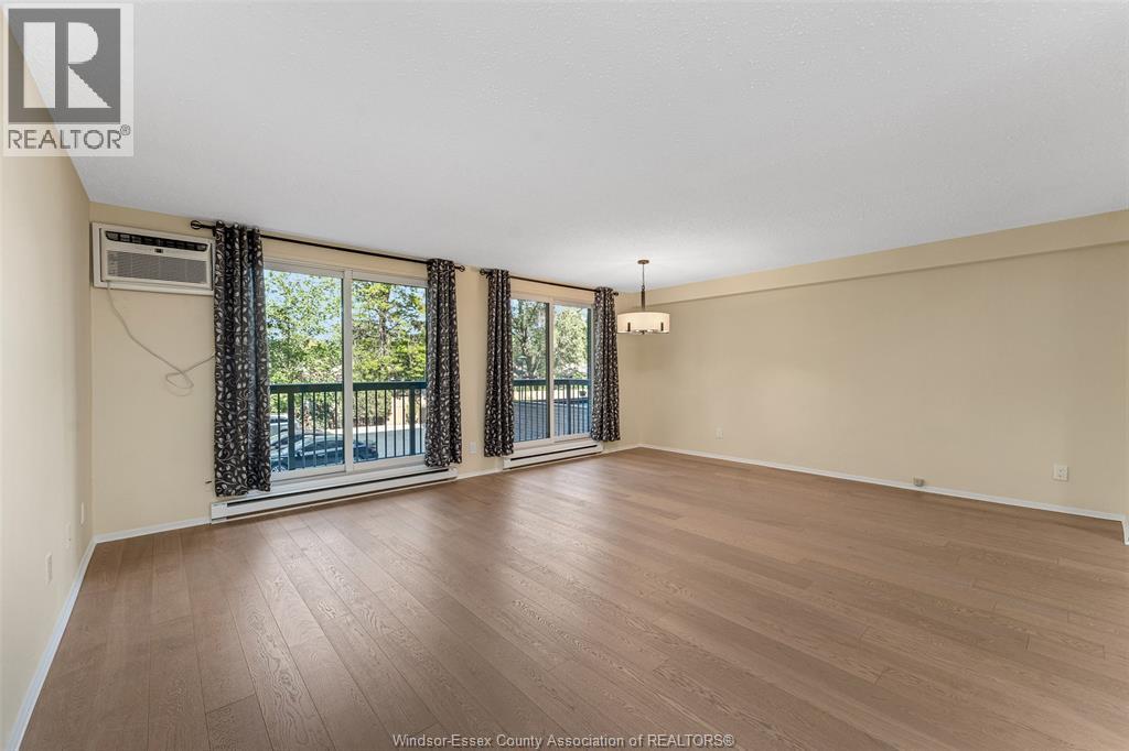 #207 3936 WYANDOTTE STREET East - 13