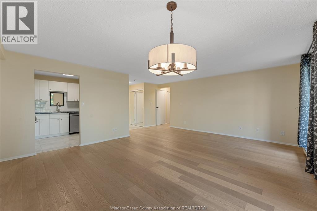 #207 3936 WYANDOTTE STREET East - 15