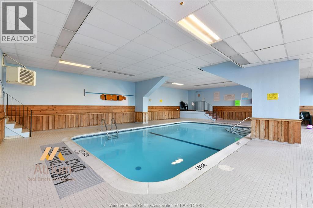 #207 3936 WYANDOTTE STREET East - 5