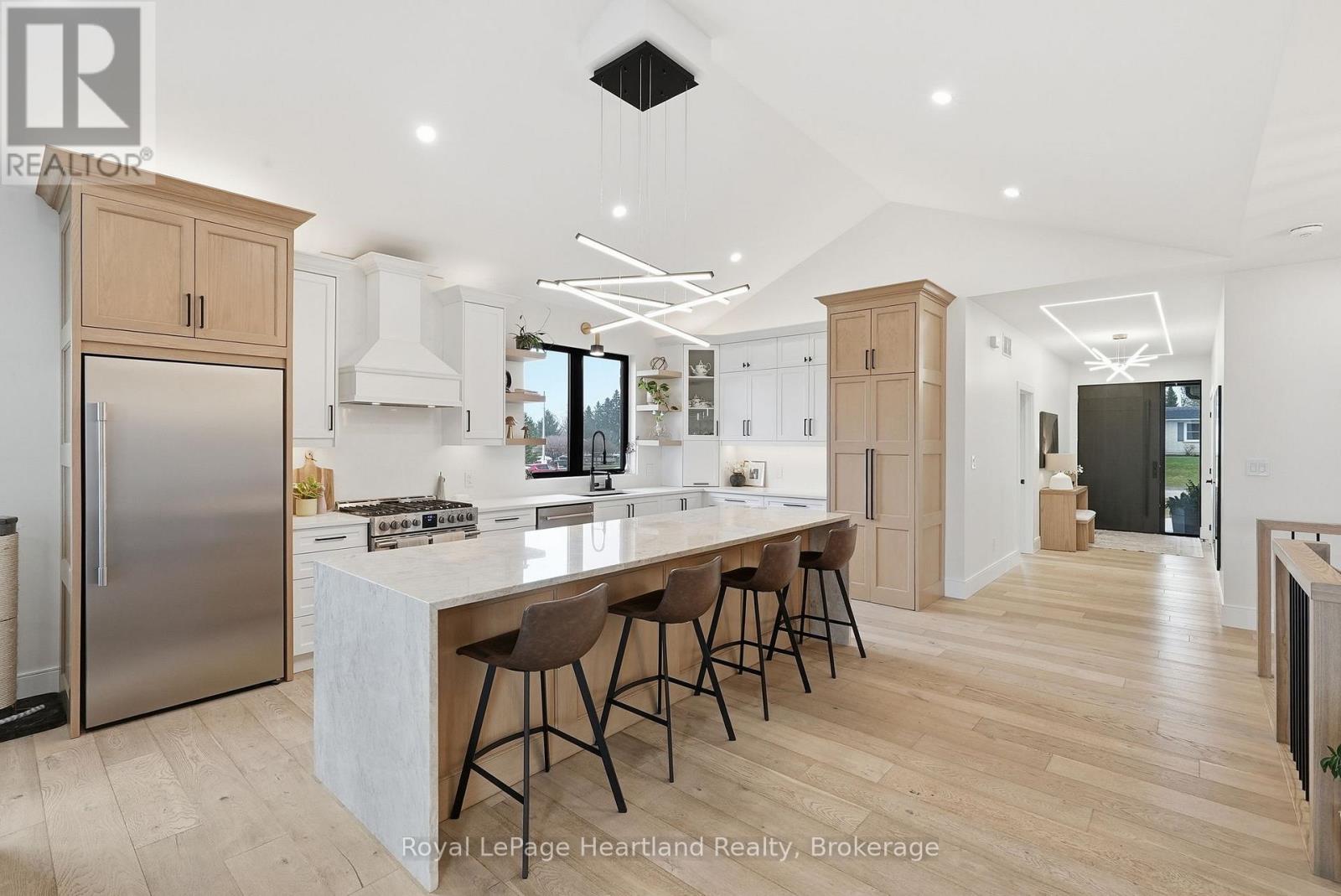 16 MINTO STREET S - 12