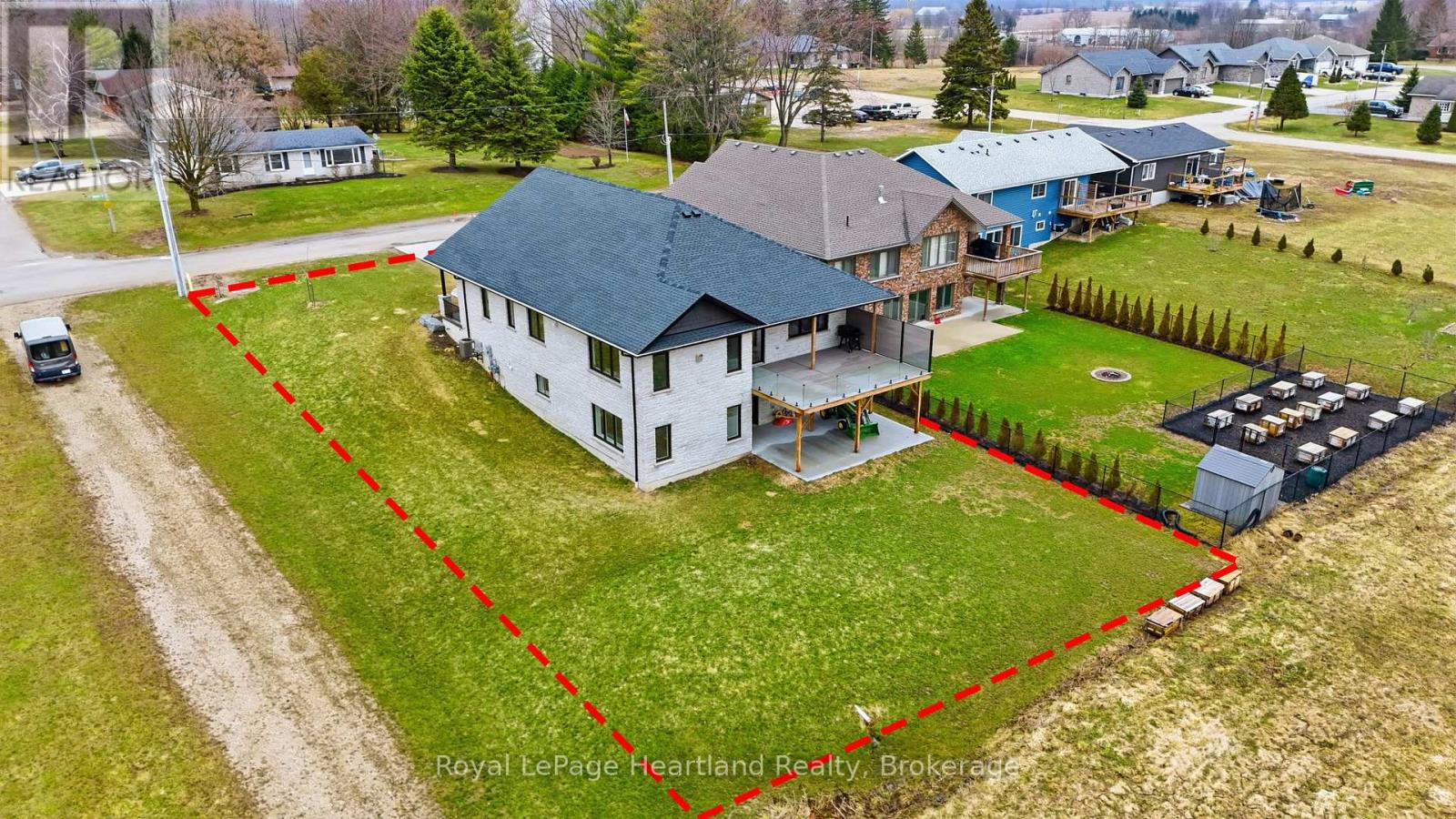 16 MINTO STREET S - 4