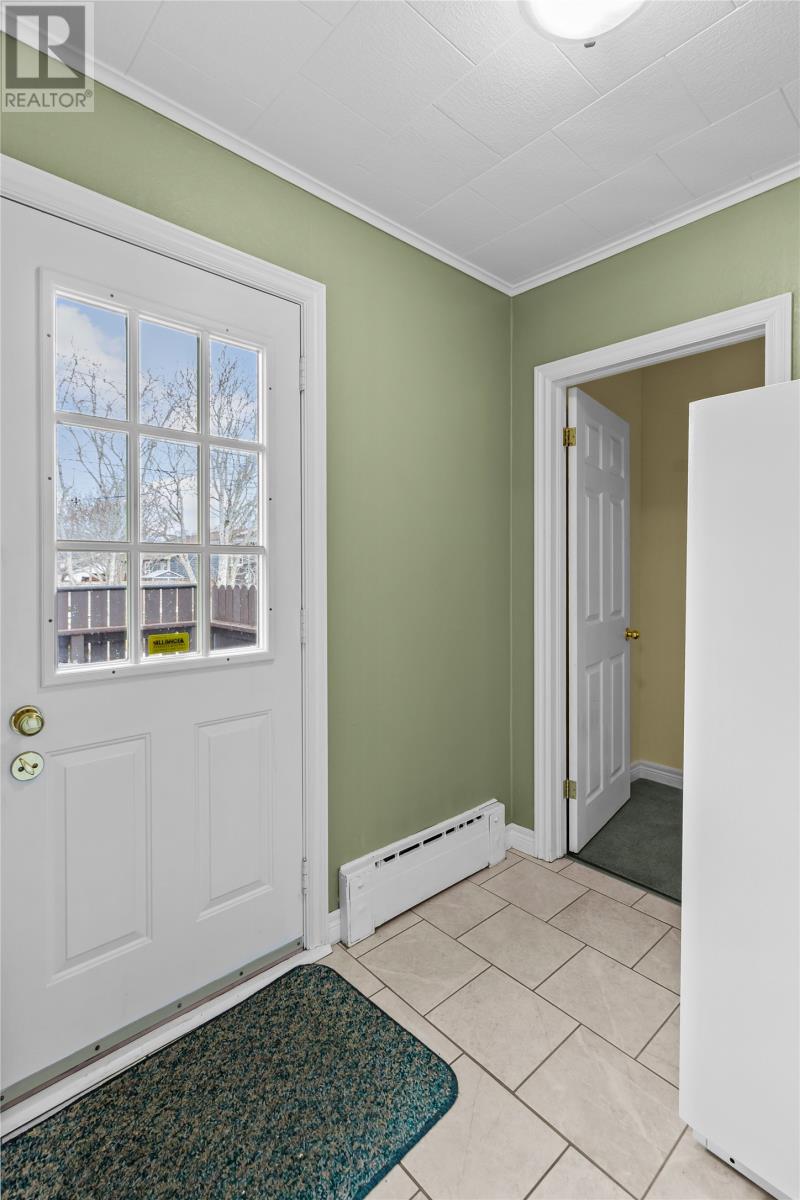 9 St. Laurent Street — photo 10