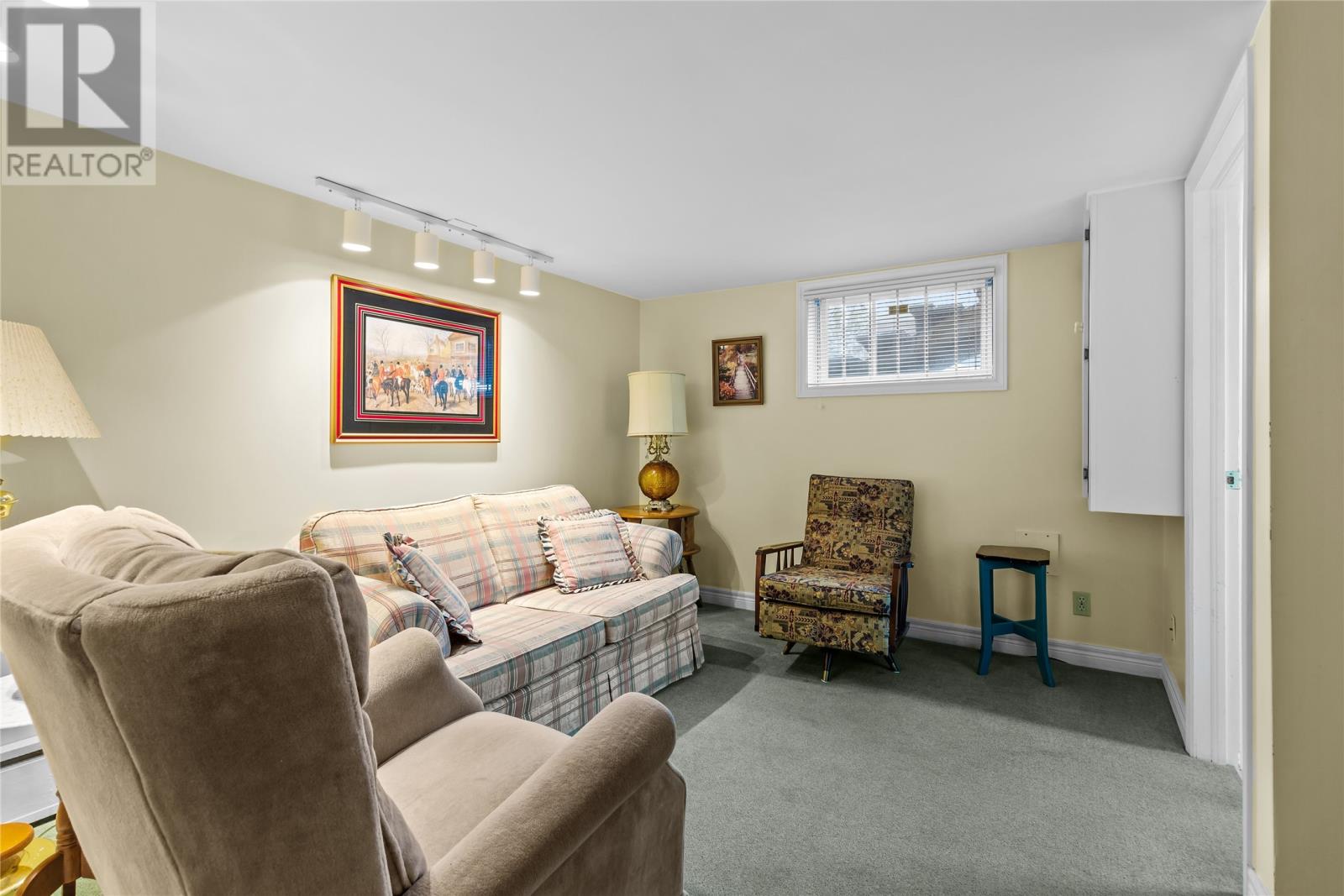 9 St. Laurent Street — photo 18