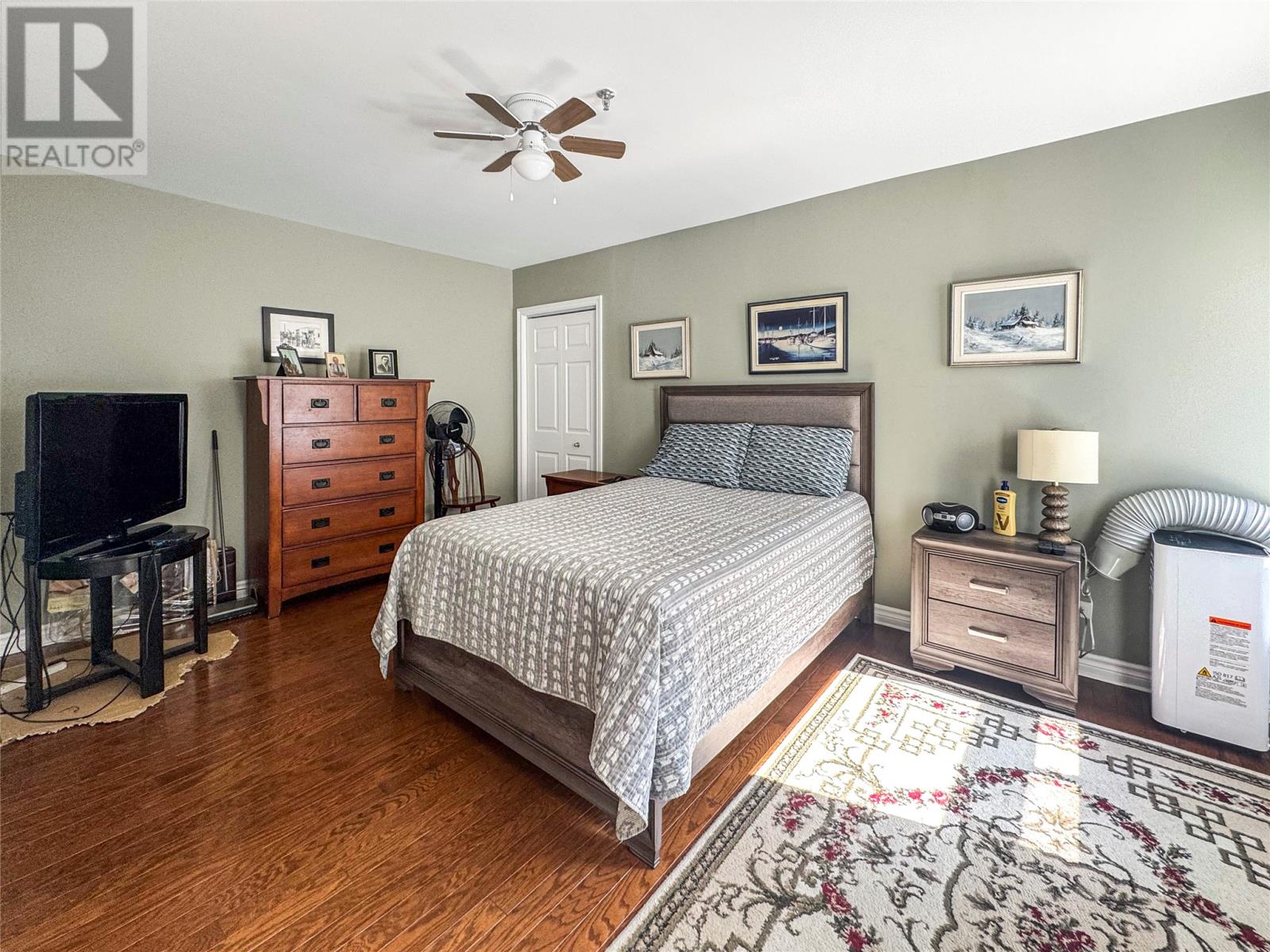 #410 100 ELIZABETH AVENUE - 16