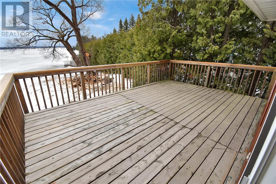 488 Lake Point Crt