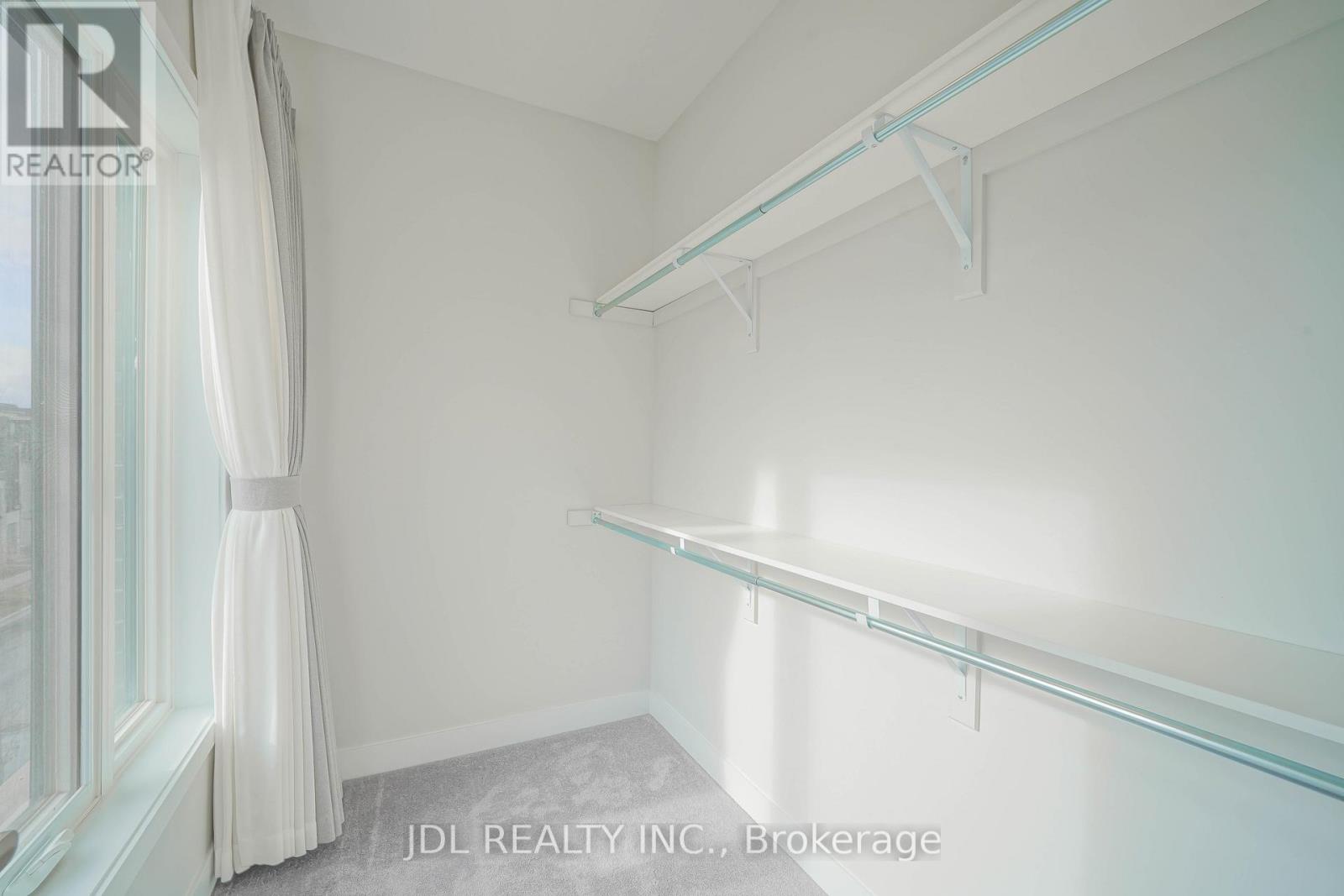 32 GUARDHOUSE CRESCENT - 22
