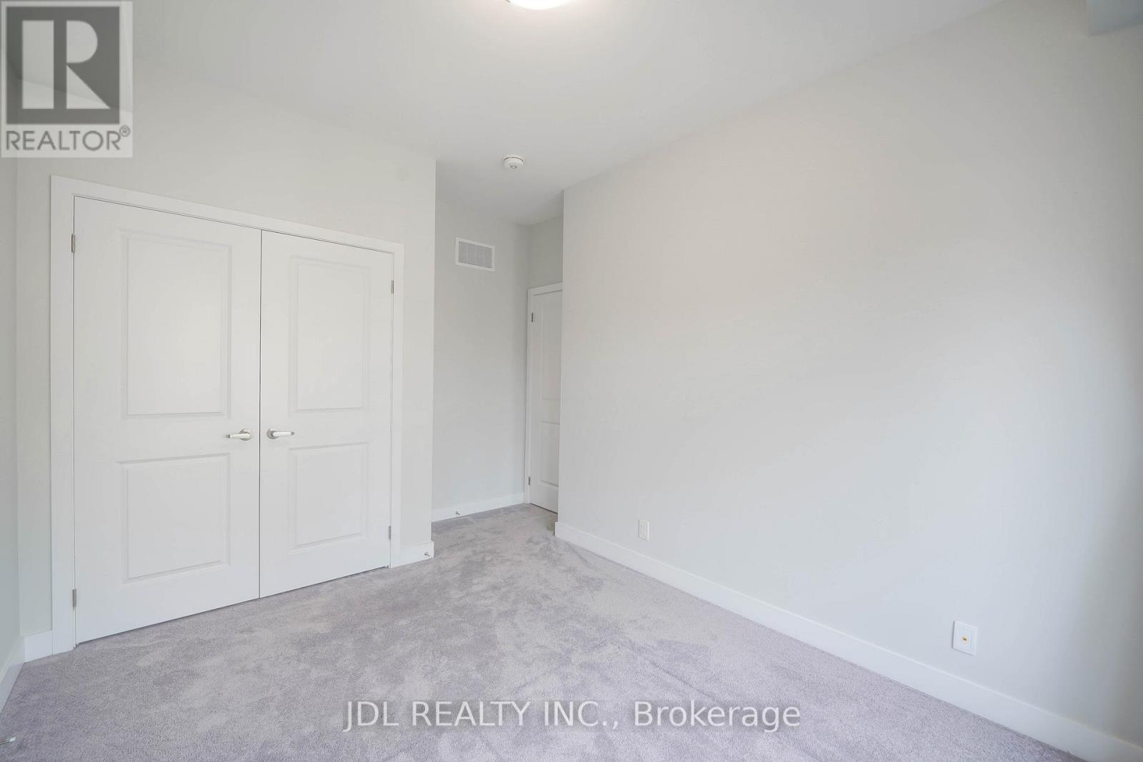 32 GUARDHOUSE CRESCENT - 26