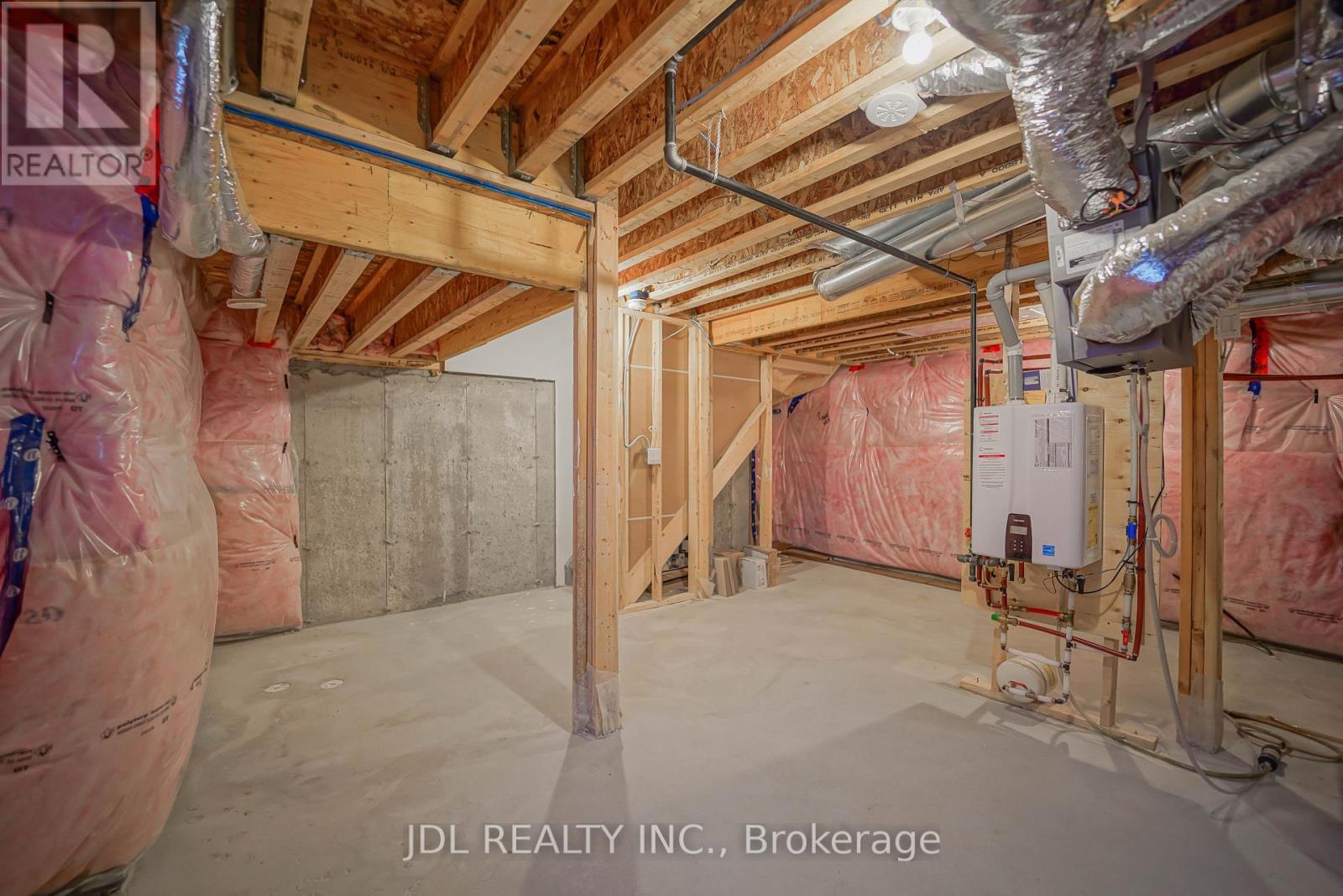 32 GUARDHOUSE CRESCENT - 31