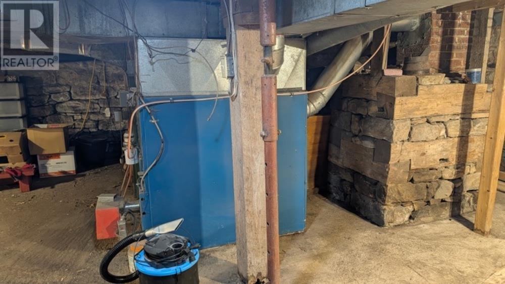 Property 33 of 34 of 301 Town Road