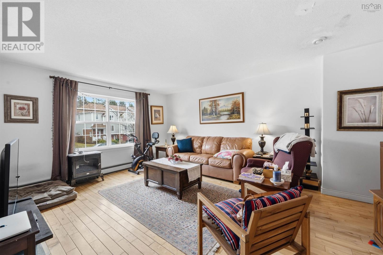 Property 4 of 33 of 23 Stratford Way