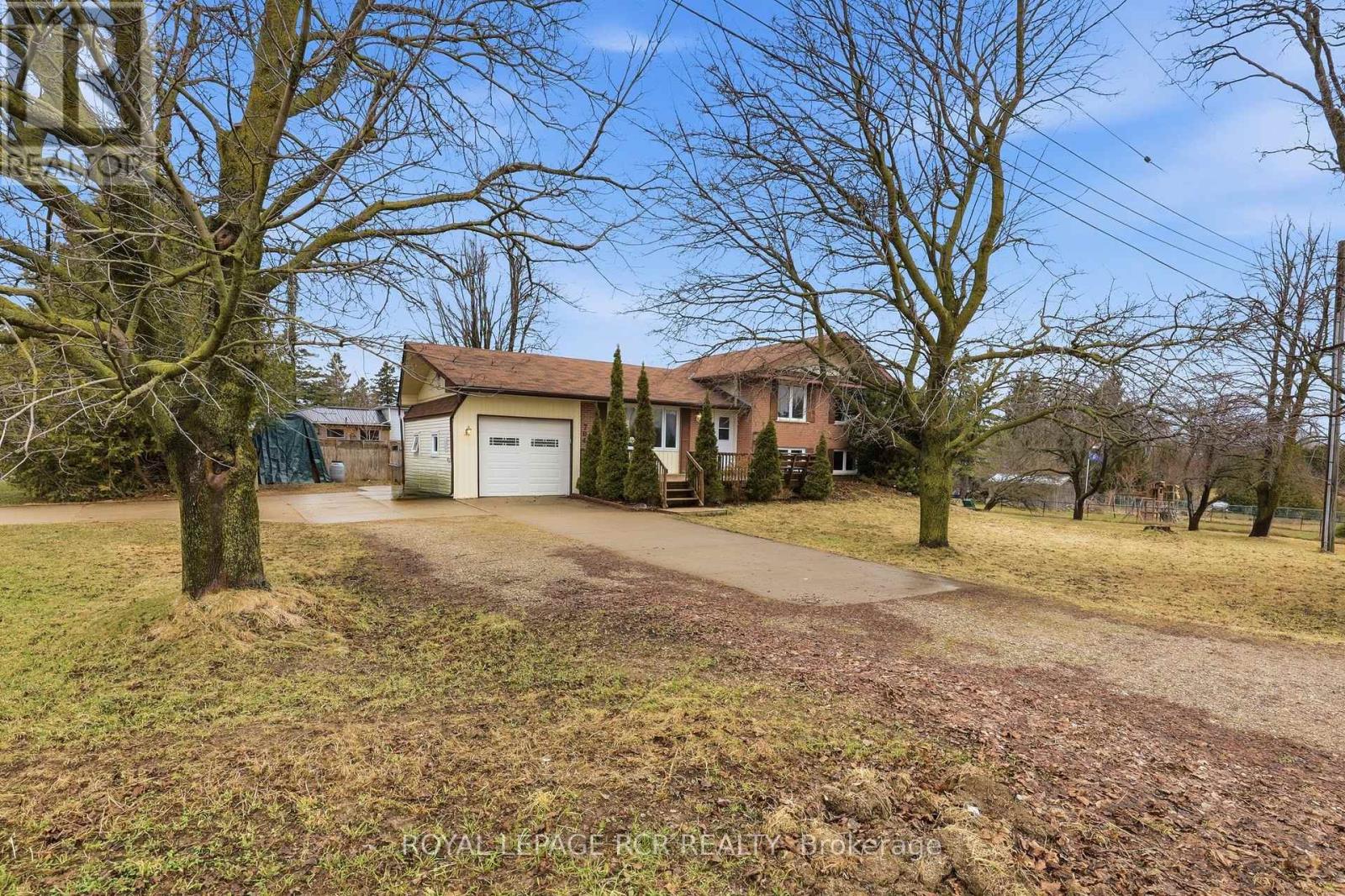 704 OWEN SOUND STREET - 30