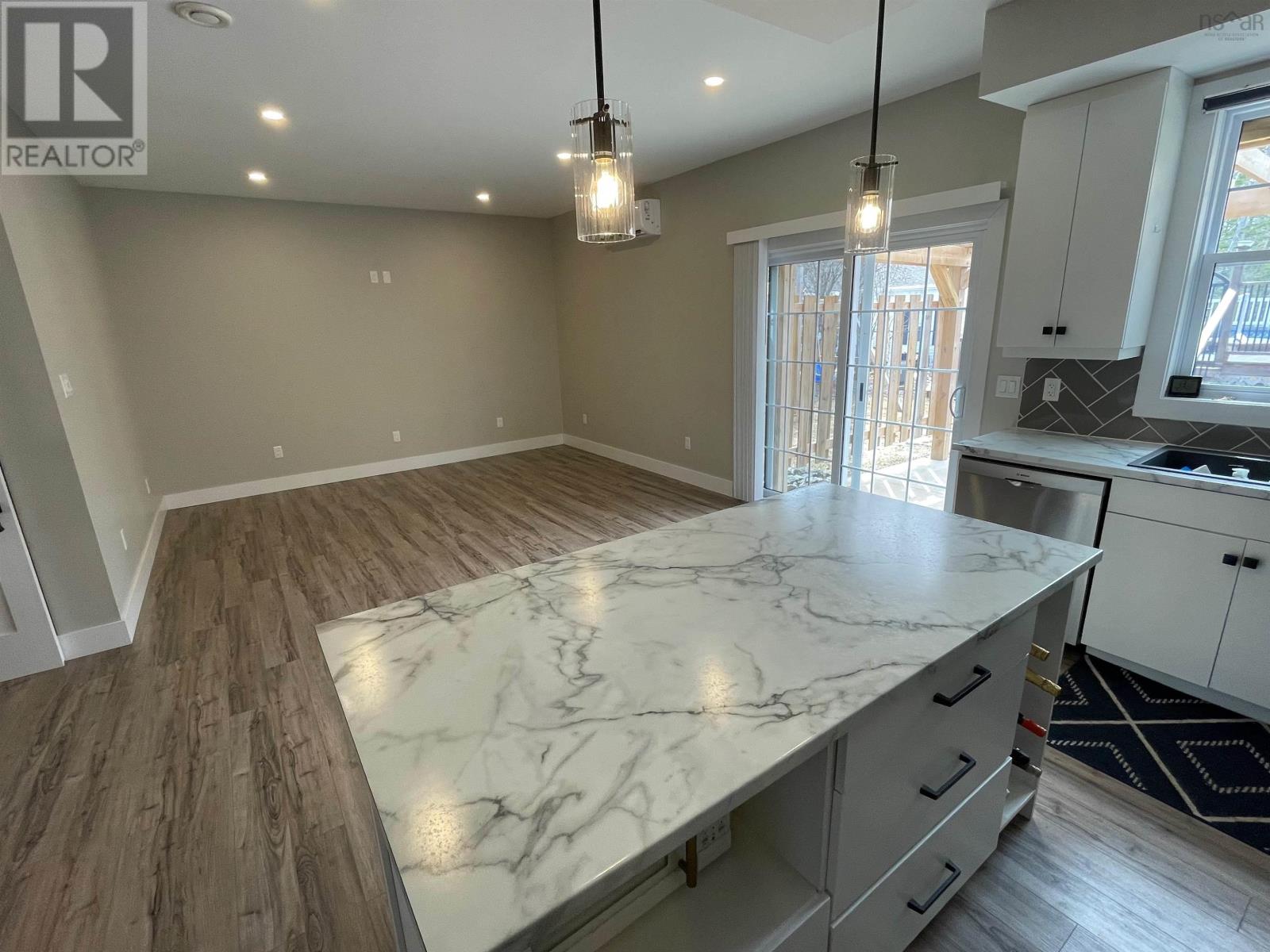 Property 13 of 27 of 243 Braemar Drive