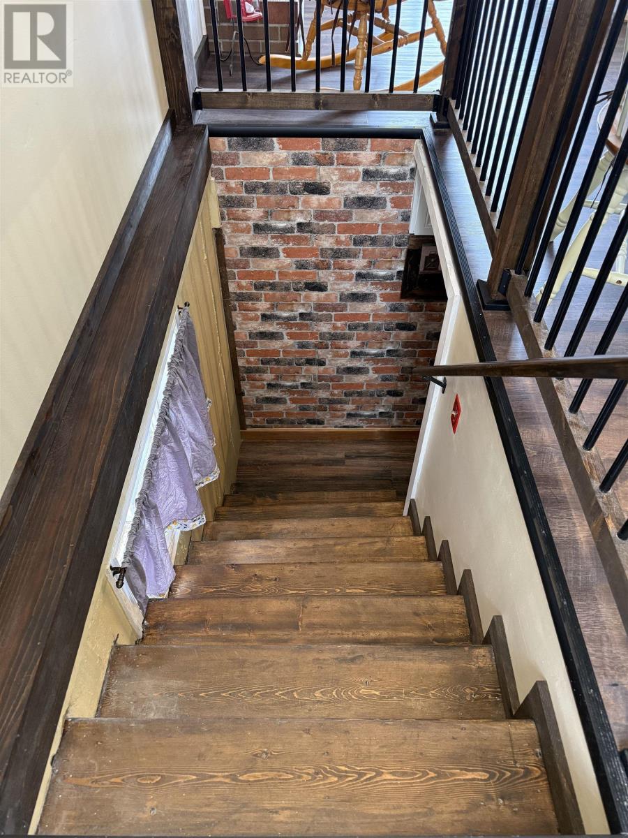 Property 30 of 39 of 1668 Mackay Street