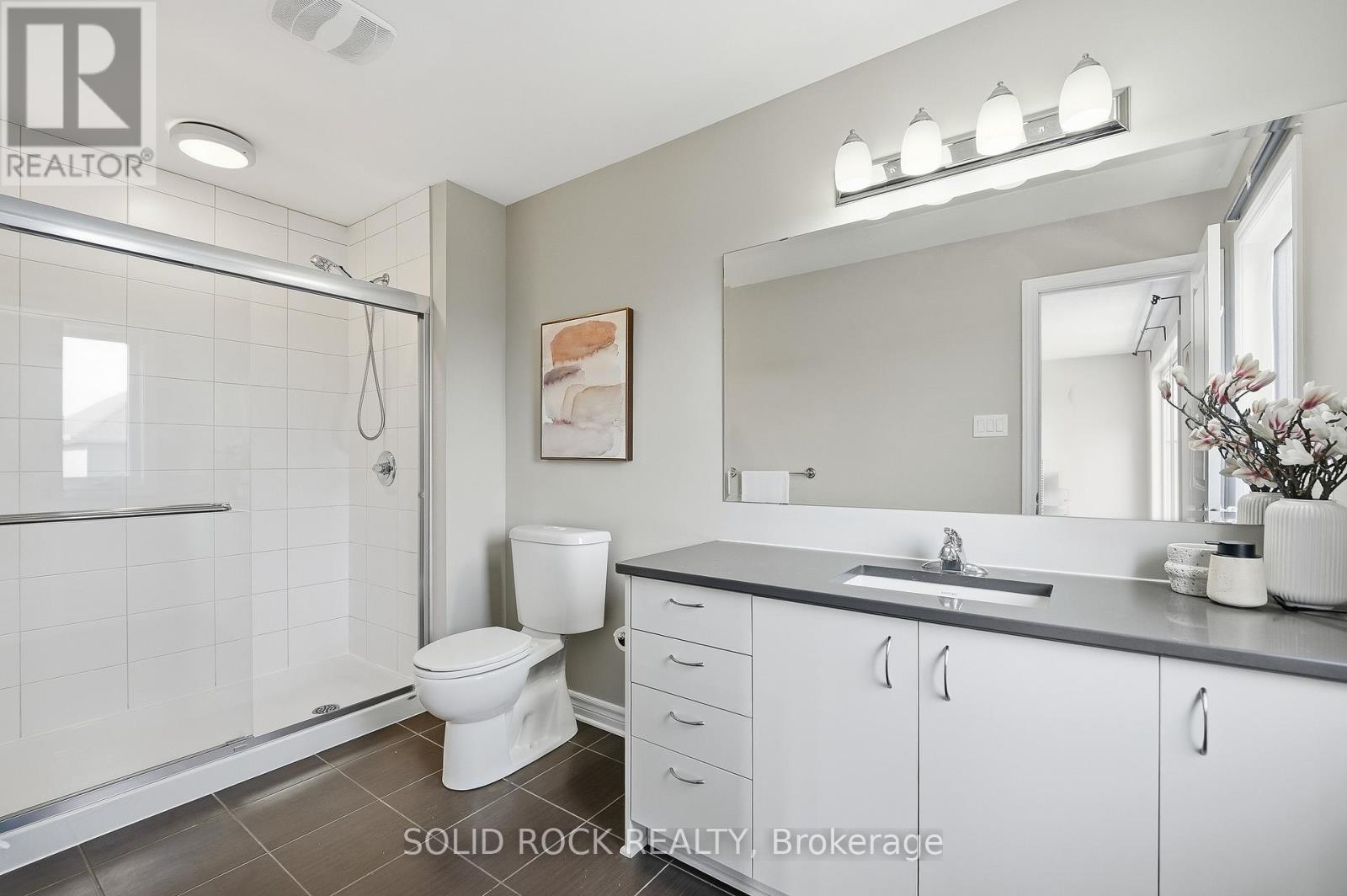 154 WESTOVER CRESCENT - 23