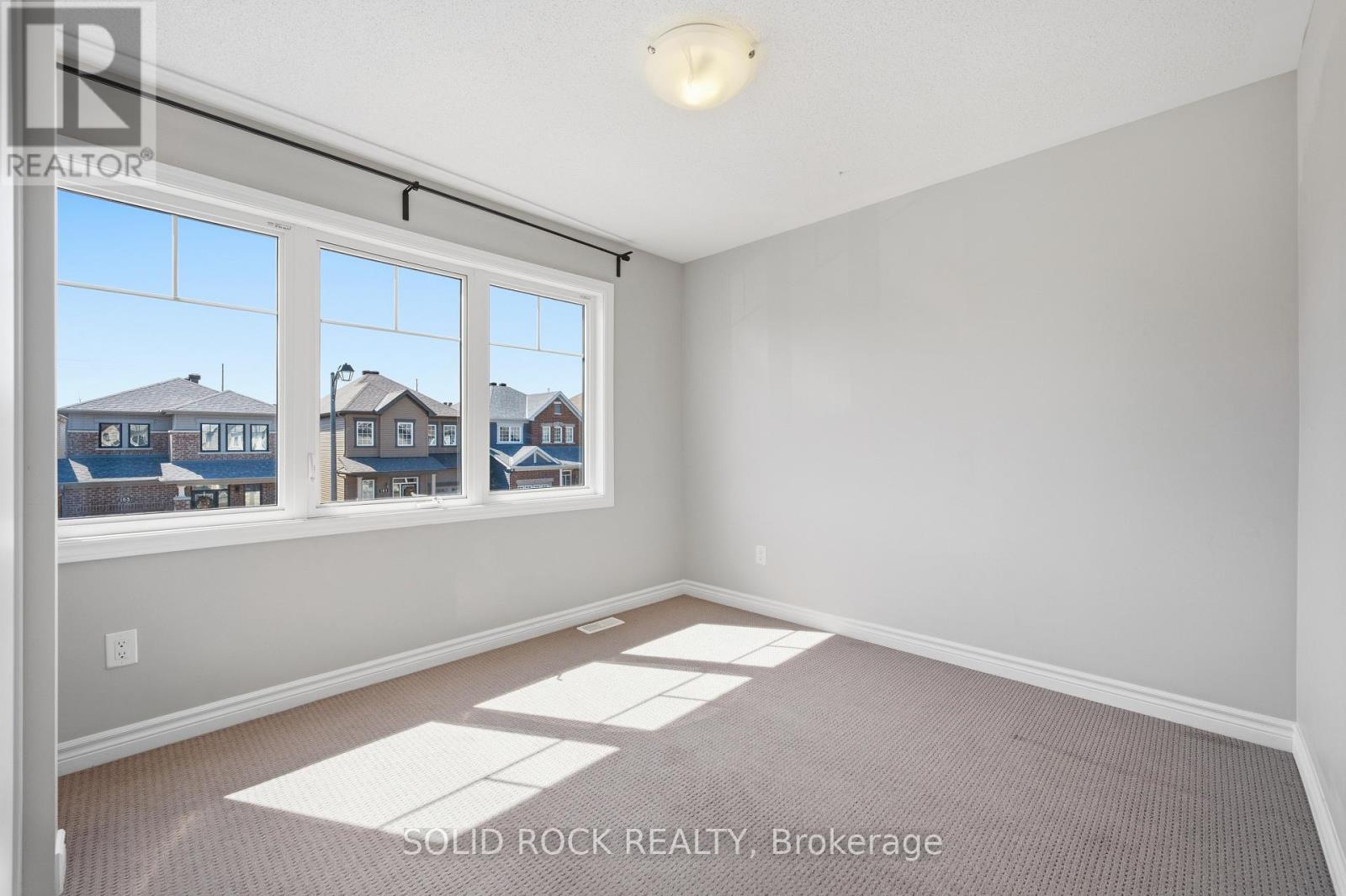 154 WESTOVER CRESCENT - 27
