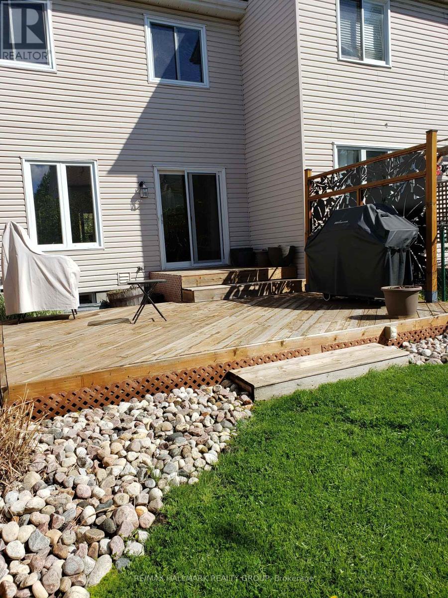 155 MARKLAND CRESCENT — photo 25