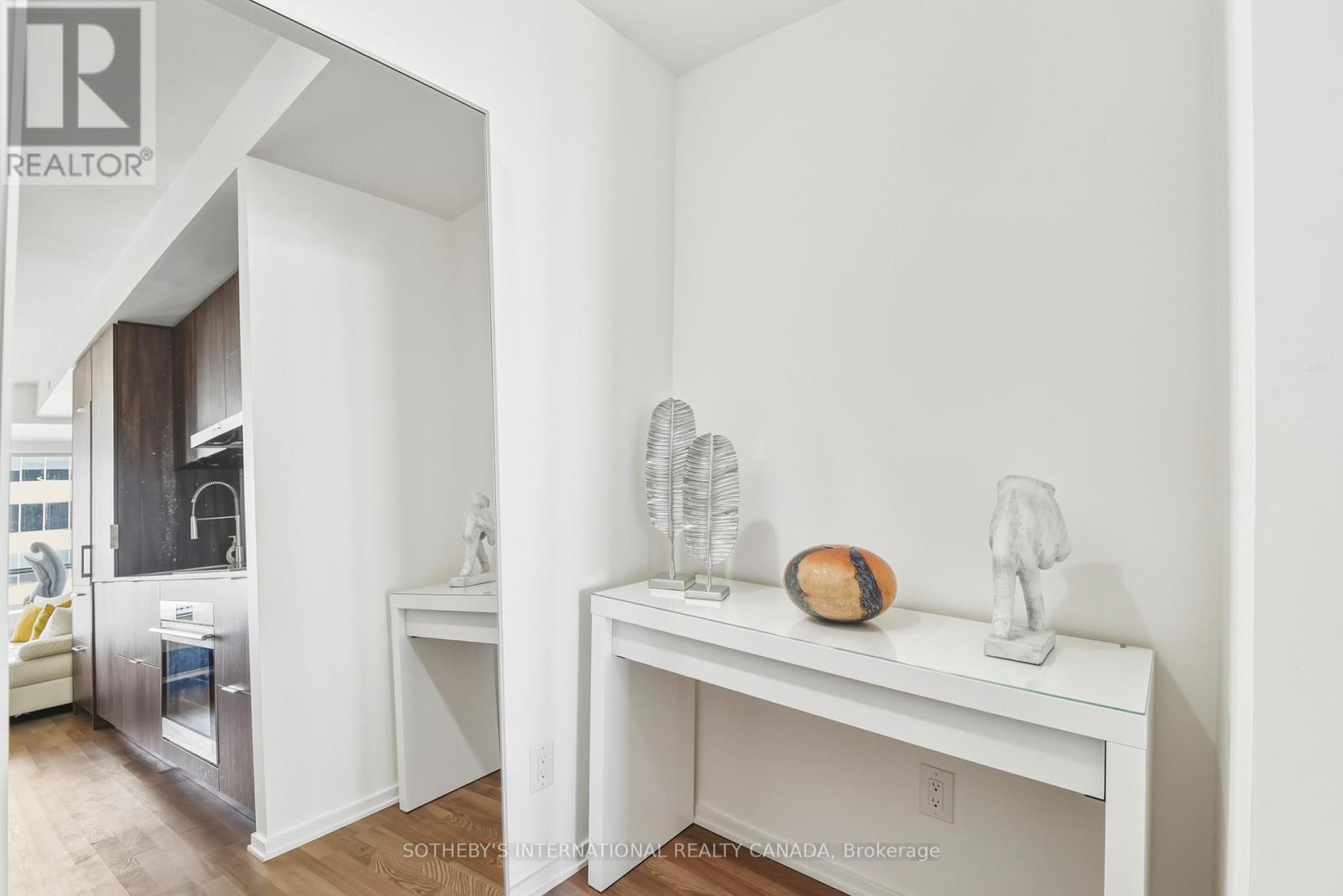 2712 - 1 BLOOR STREET E — photo 9
