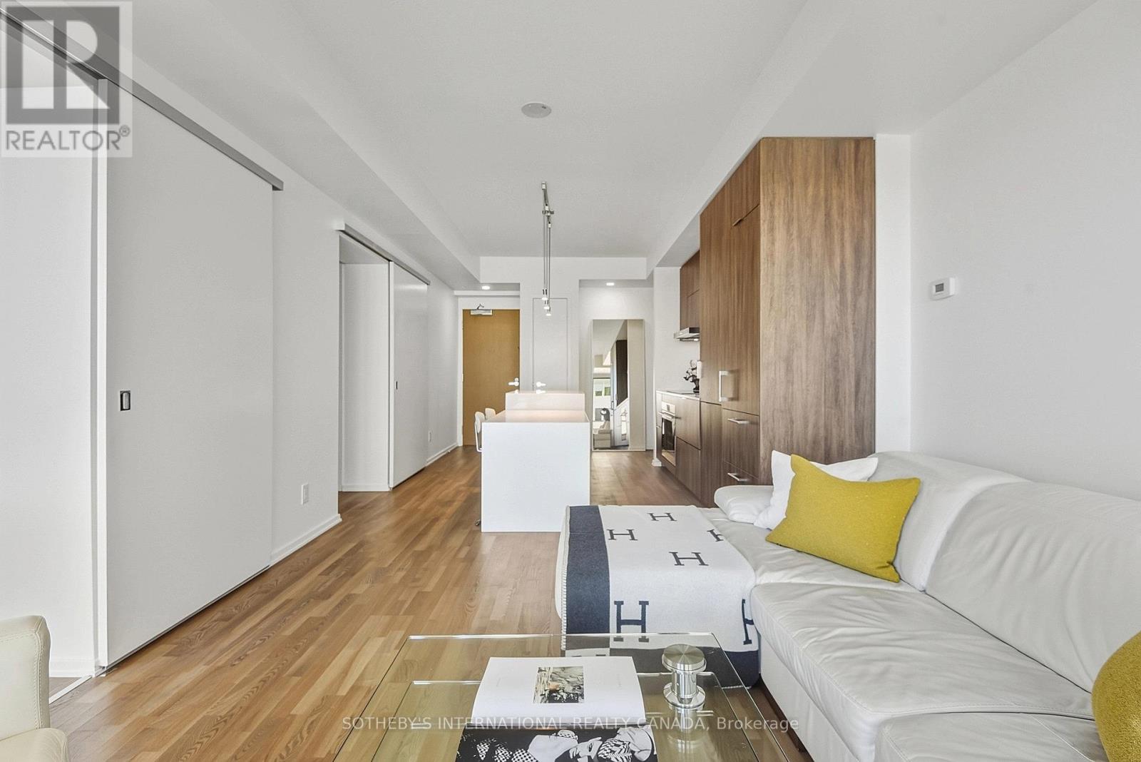 2712 - 1 BLOOR STREET E — photo 4