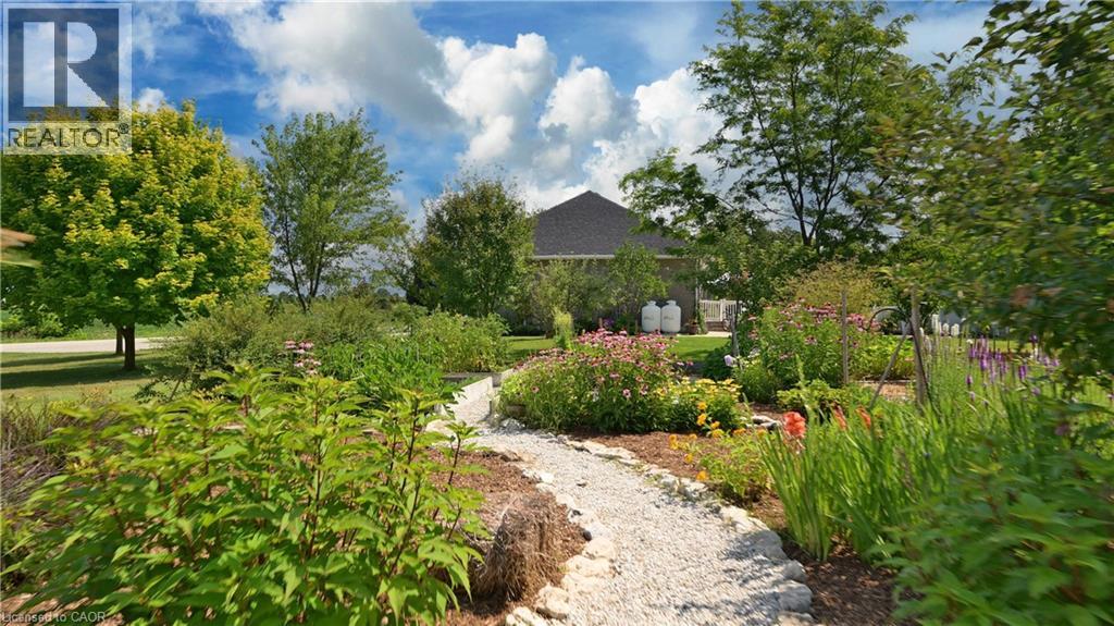 17 MINTO PINES Road — photo 44
